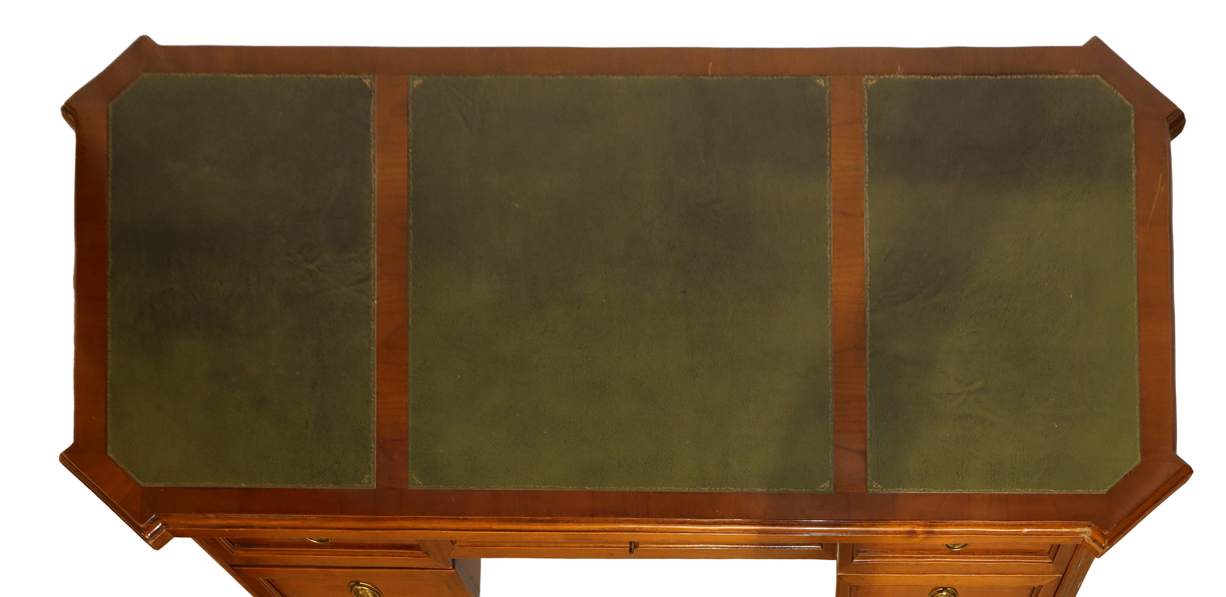 Scrivania in Legno di Noce Chiaro, Piano Rivestito in Pelle, Cassetto Centrale e Cassetti Lateral...