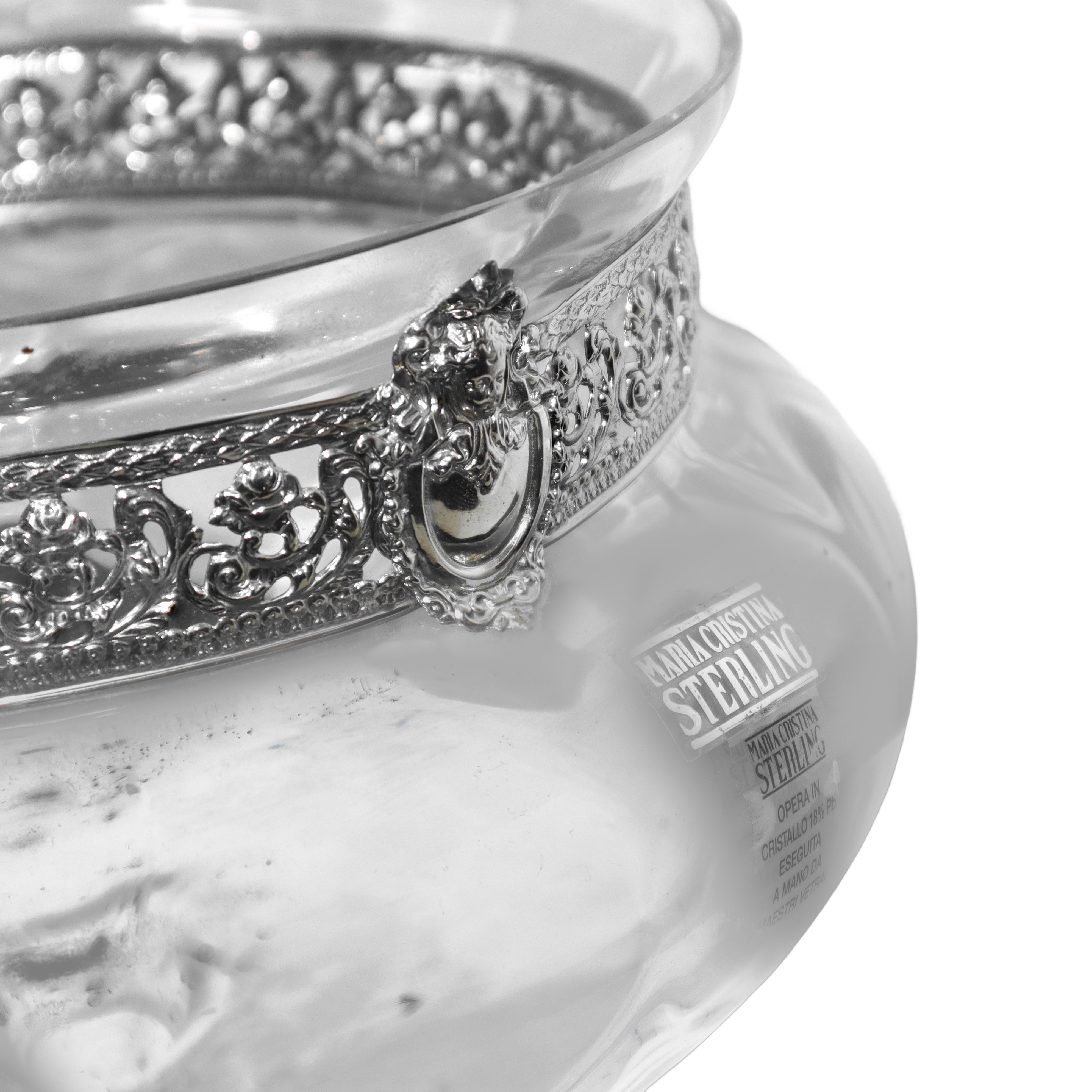 centrotavola in cristallo con bocca fascetata in argento sterling a motivi floreali