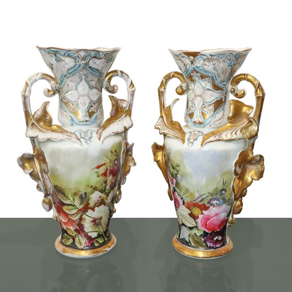 Coppia di vasi Luigi Filippo con decori floreali