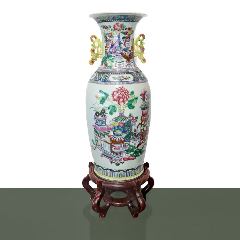 Vaso Cinese in Porcellana con Motivi Floreali