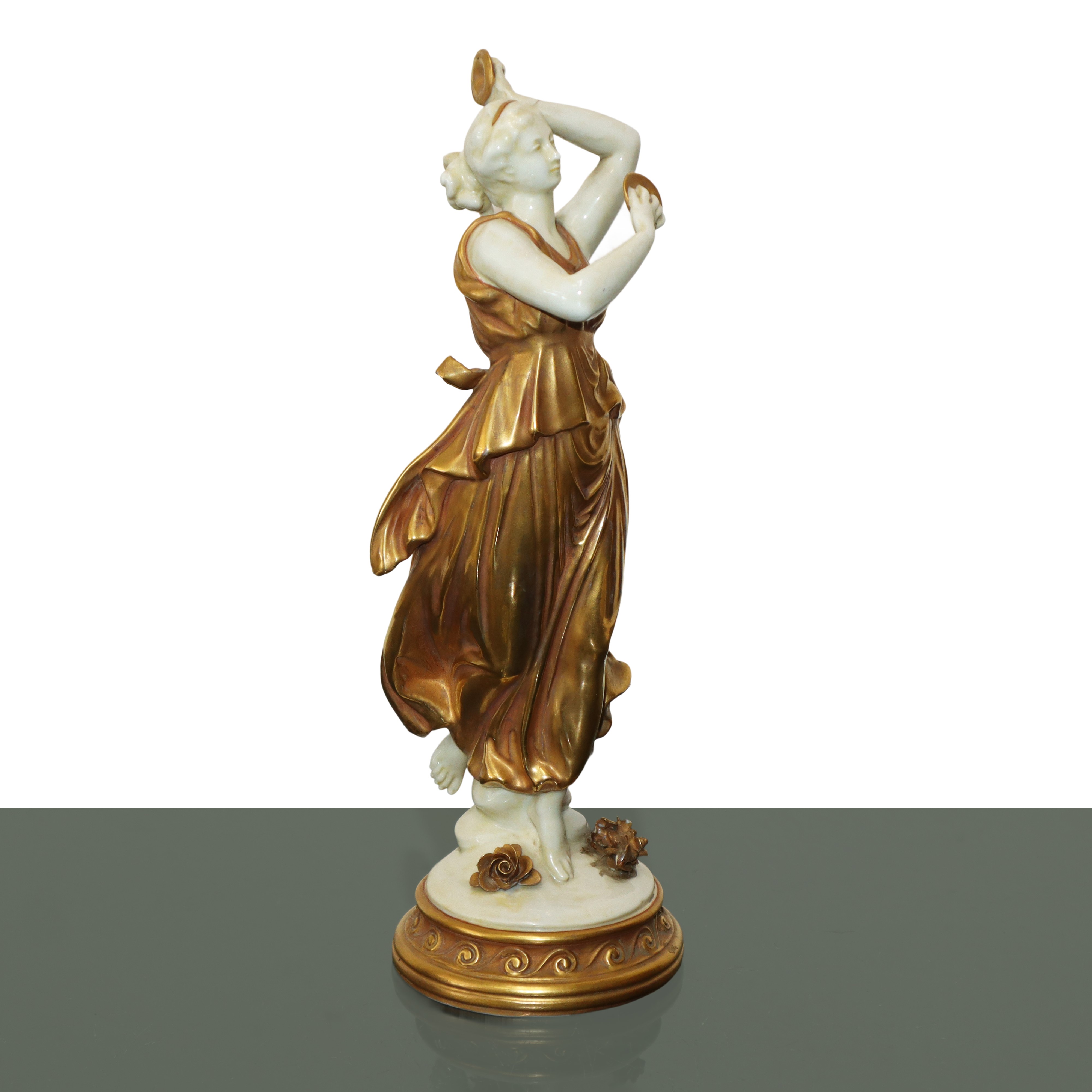 Capodimonte - Coppia di Figure in Porcellana Bianca e Dorata