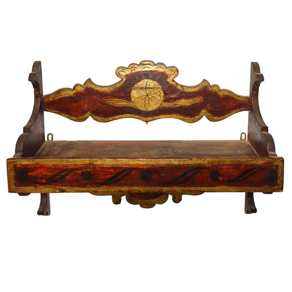 Lacquered and gilded wooden shelf