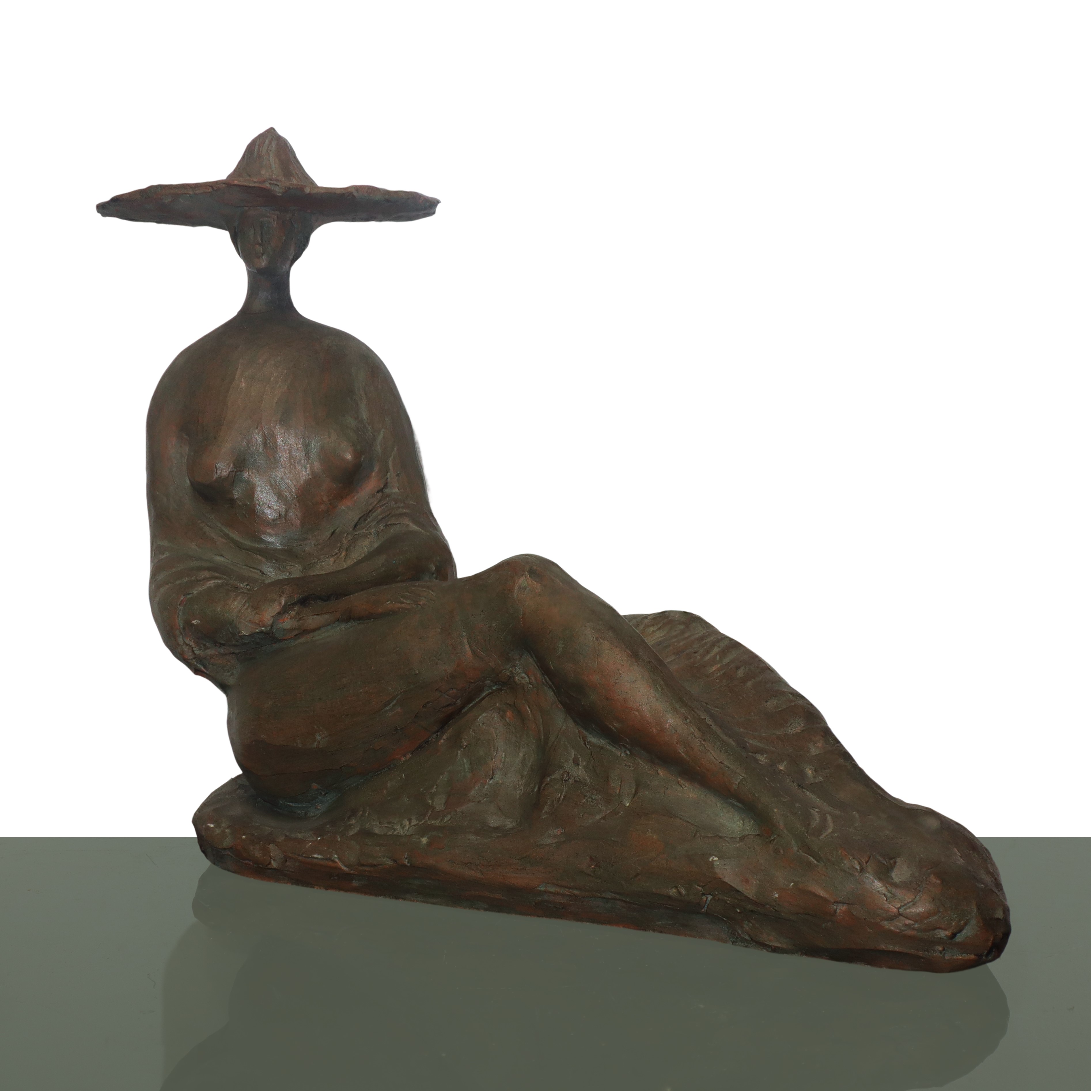 Cesare D'angelo - Donna sdraiata con cappello in terracotta