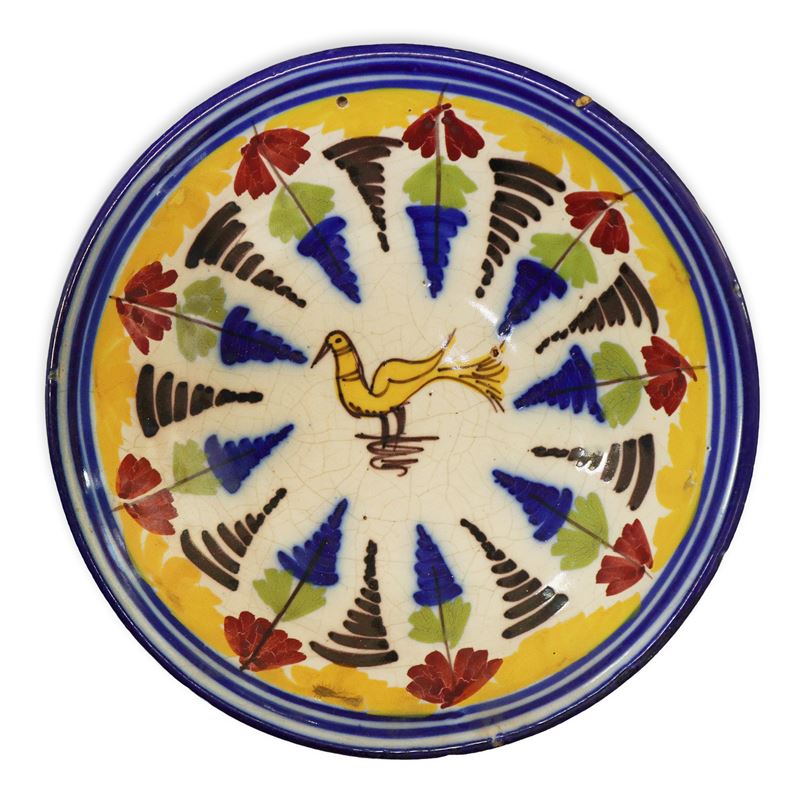 Piatto in ceramica di Talavera/Manises, XIX secolo, decorato con uccello giallo policromo
