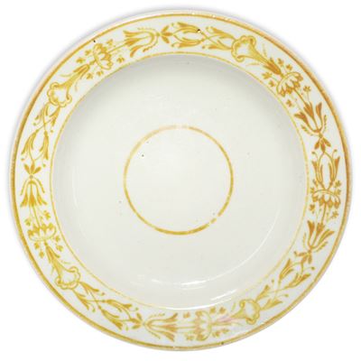 Piatto in Ceramica di Alcora con Decori Floreali Giallo Ocra Lungo il Bordo