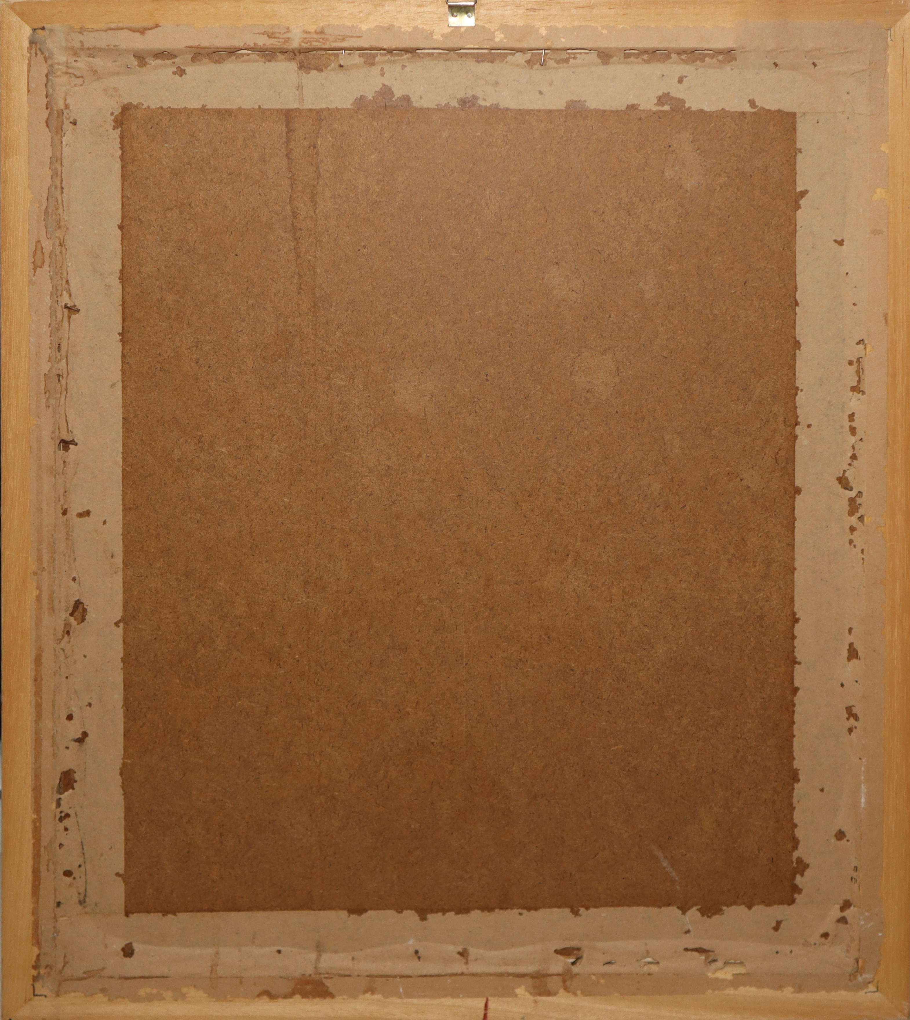 Uomo con vaso di fiori