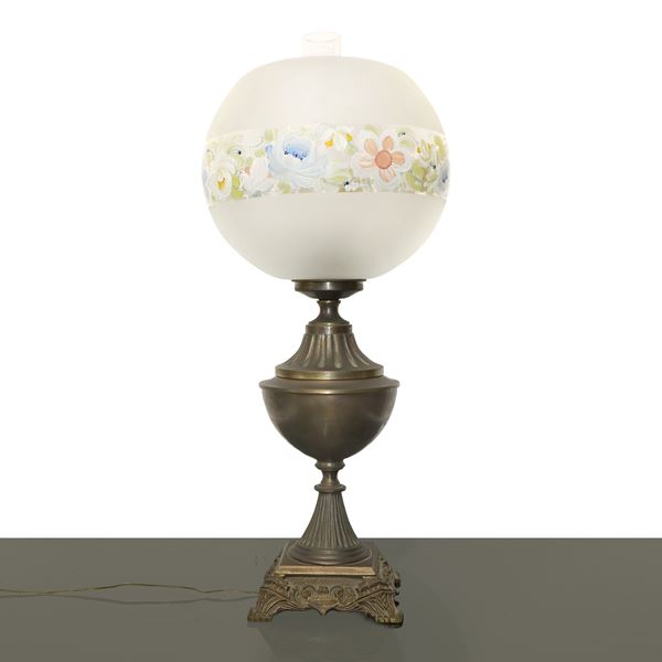 Burnished metal oil lamp with ball-shaped diffuser with floral decoration painted along the central body of the diffuser