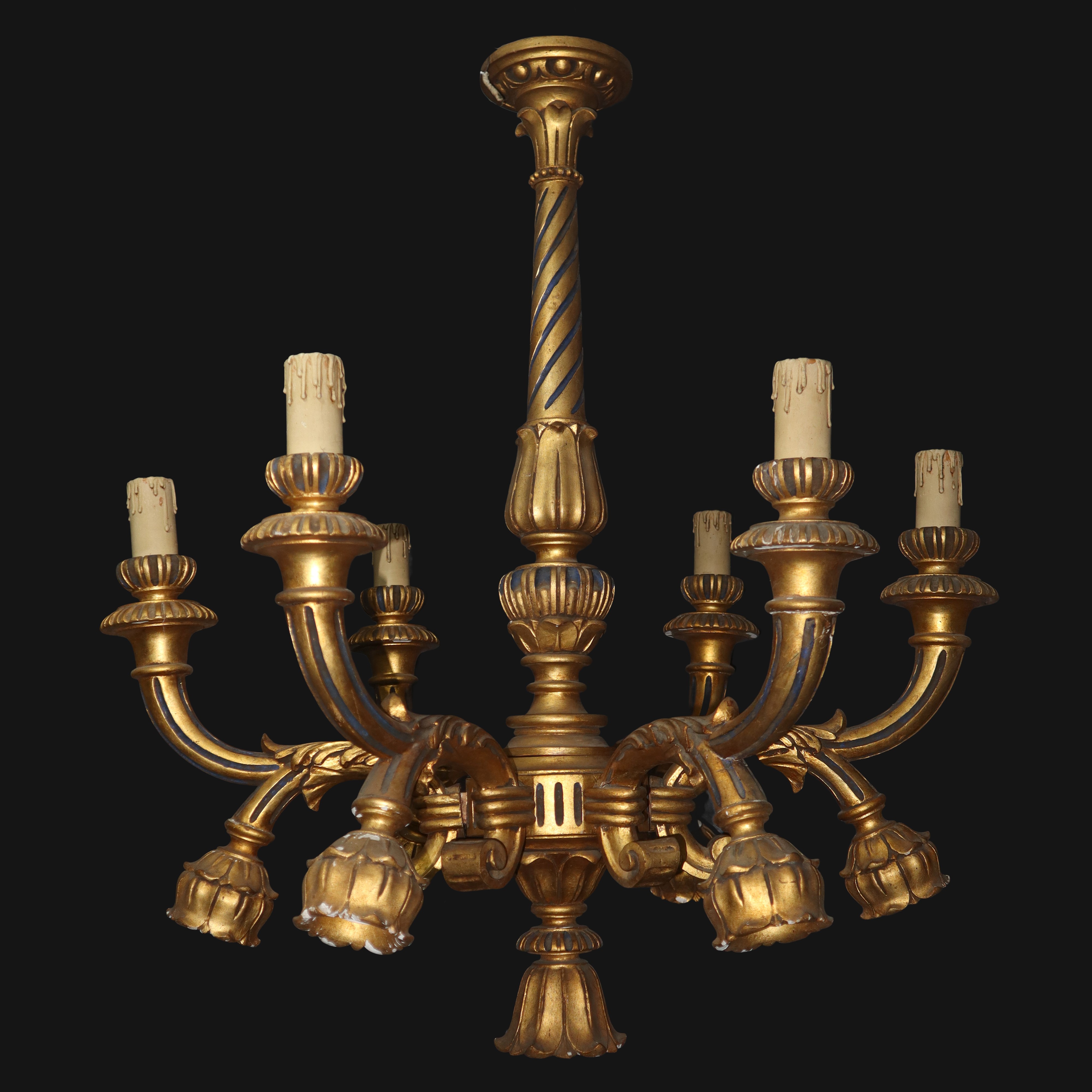 Lampadario in legno dorato, h 90 x 80 cm