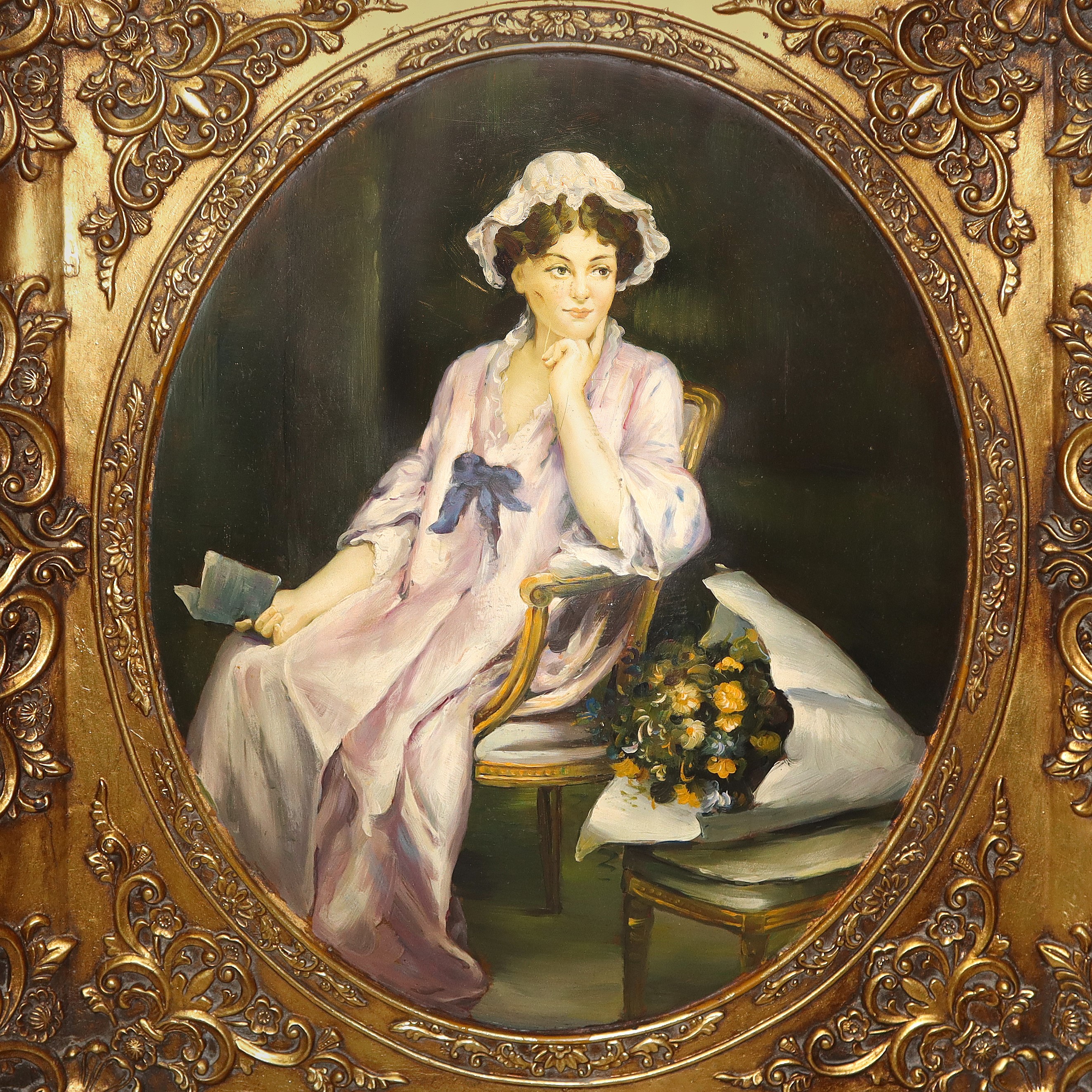 Donna seduta con mazzo di fiori