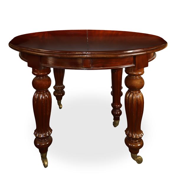 Victorian mahogany table with crank and extensions