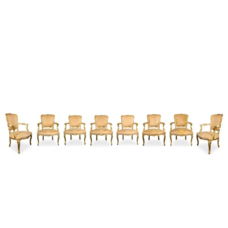 N°8 Sedie in legno dorato con tappezzeria damascata sui toni dei beige