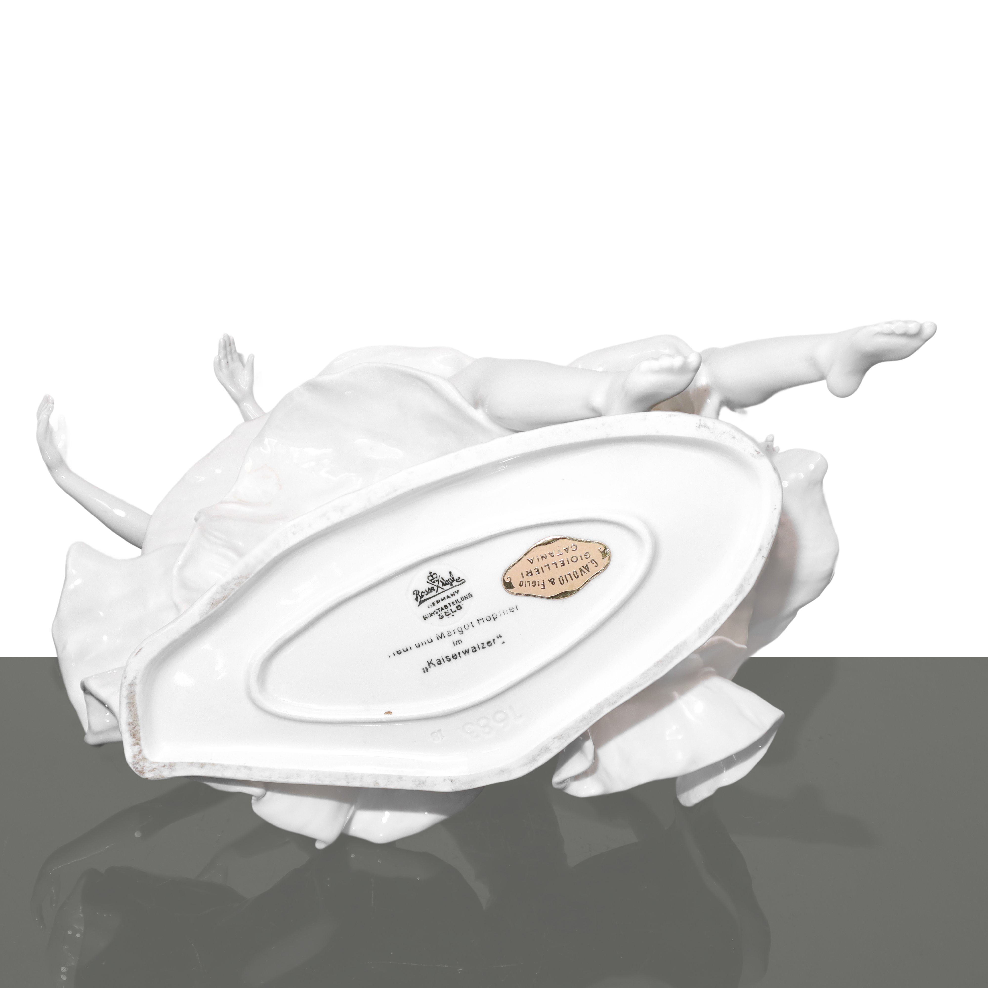 Heidi und Margot Heopfner im Kaiserwalzer