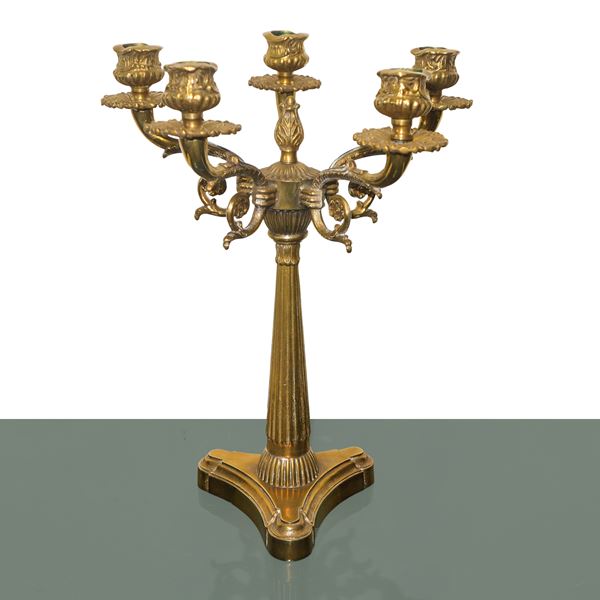 Candeliere a 5 luci in metallo dorato