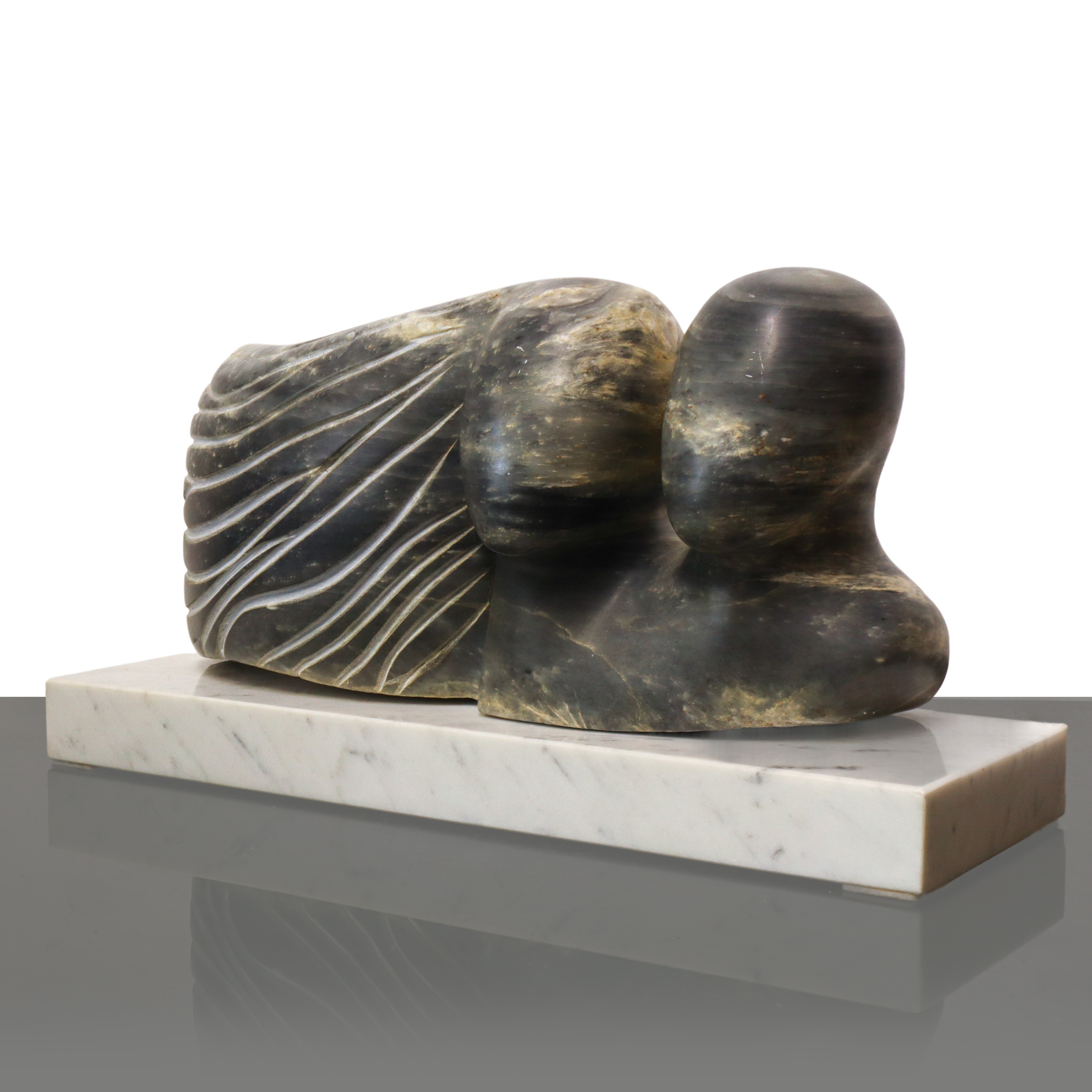 Figure, scultura in marmo su base