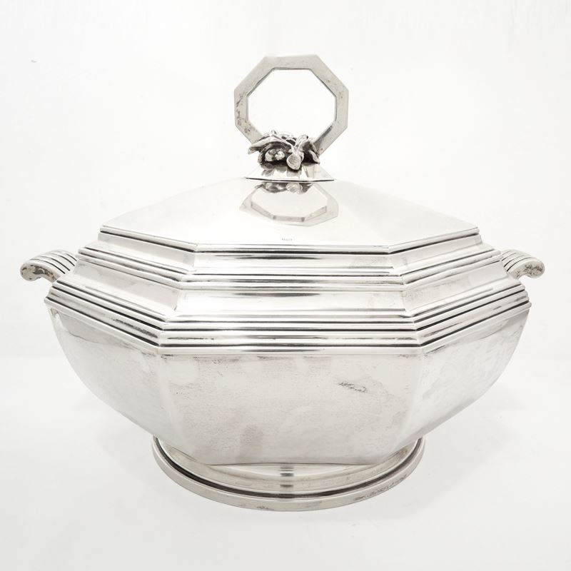 Zuppiera in argento 900 con presa ad anello