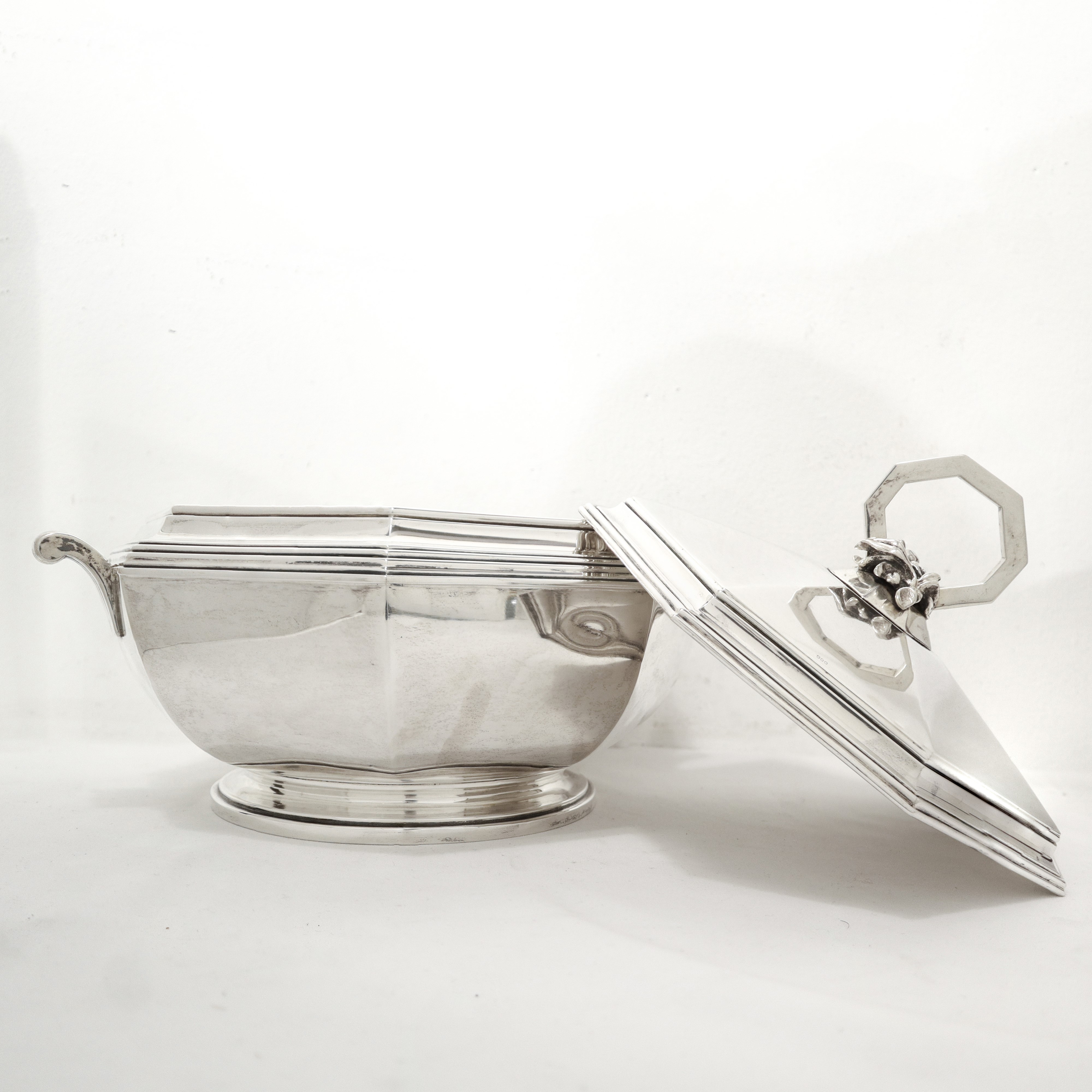 Zuppiera in argento 900 con presa ad anello