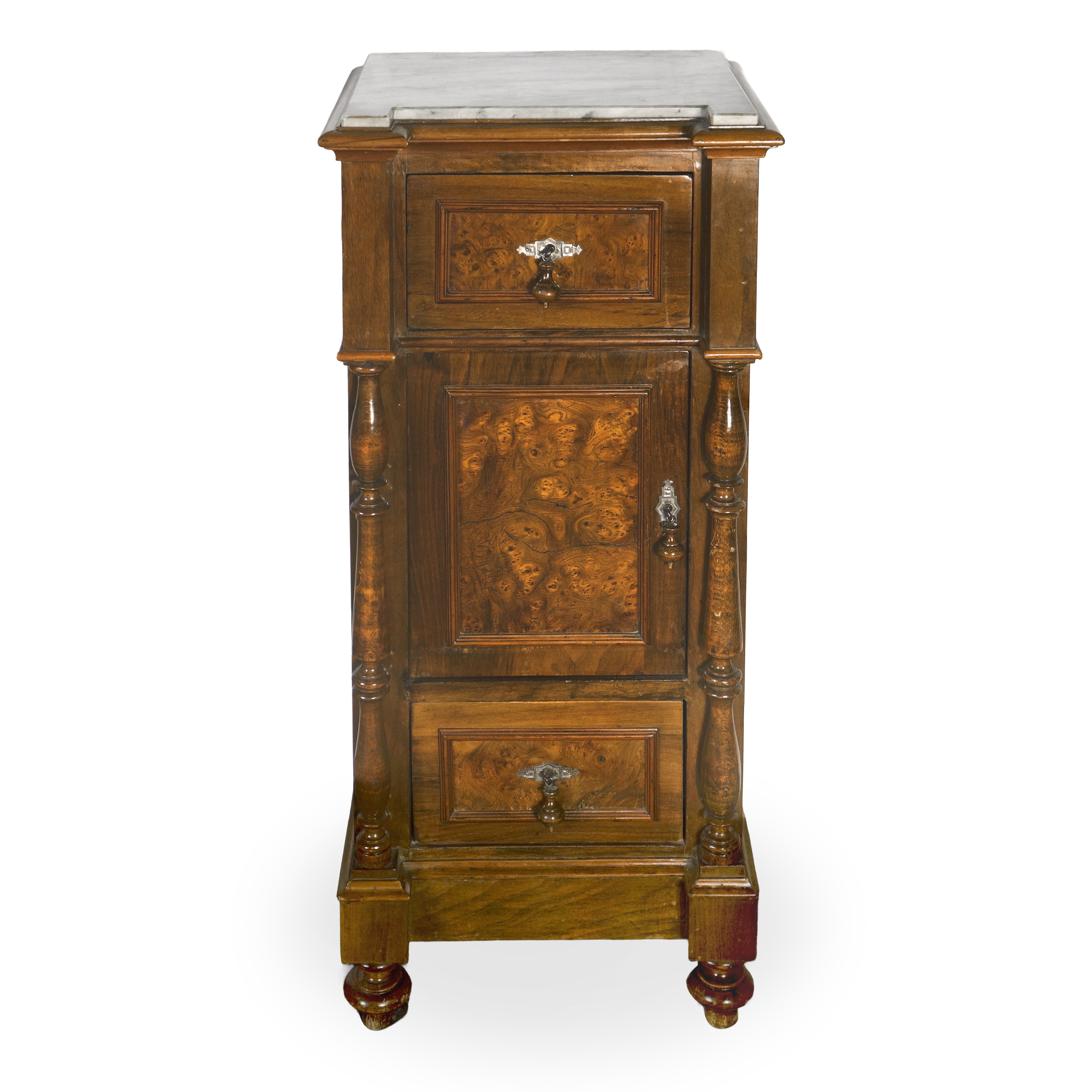 Coppia di comodini in radica di noce, h cm 96x43x33