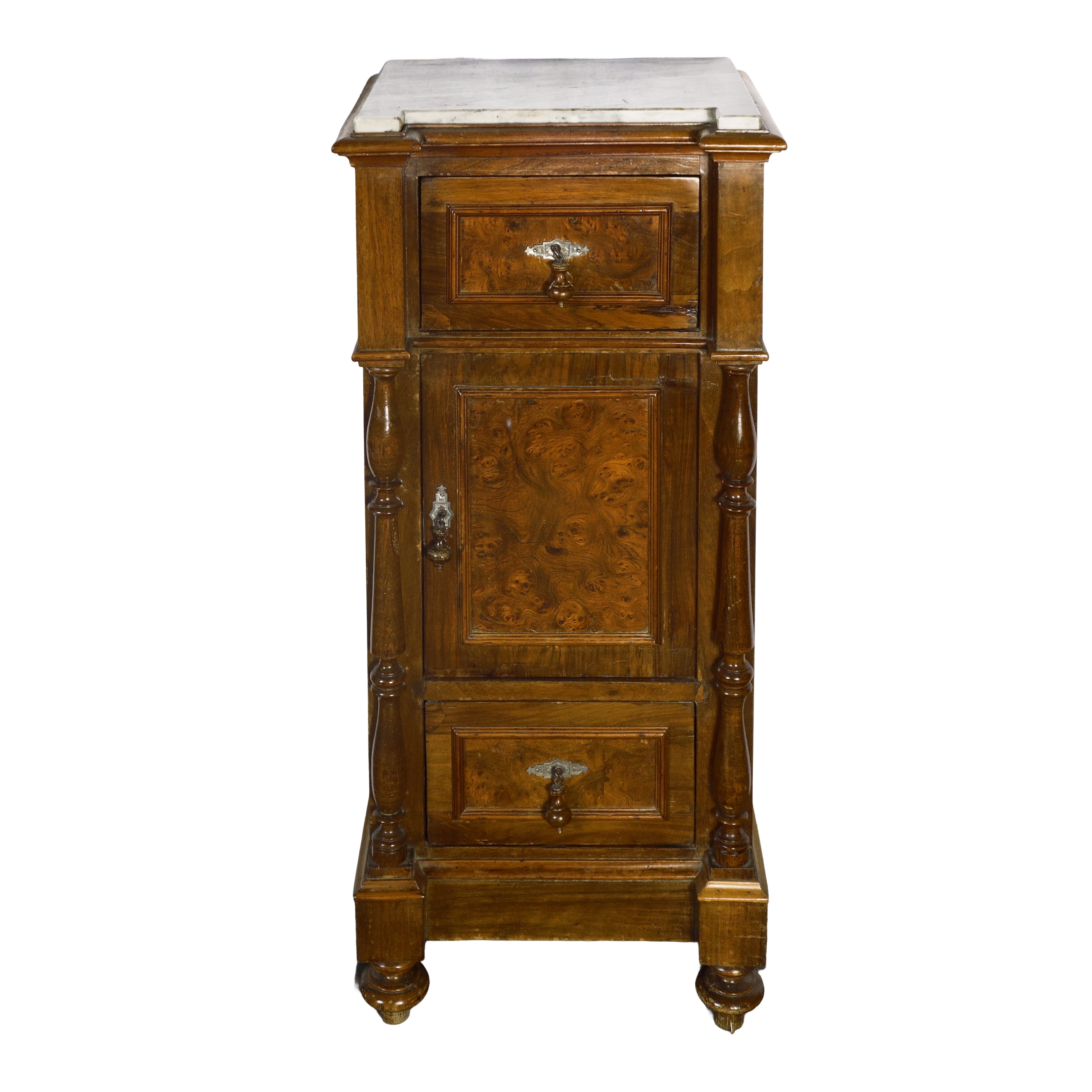 Coppia di comodini in radica di noce, h cm 96x43x33