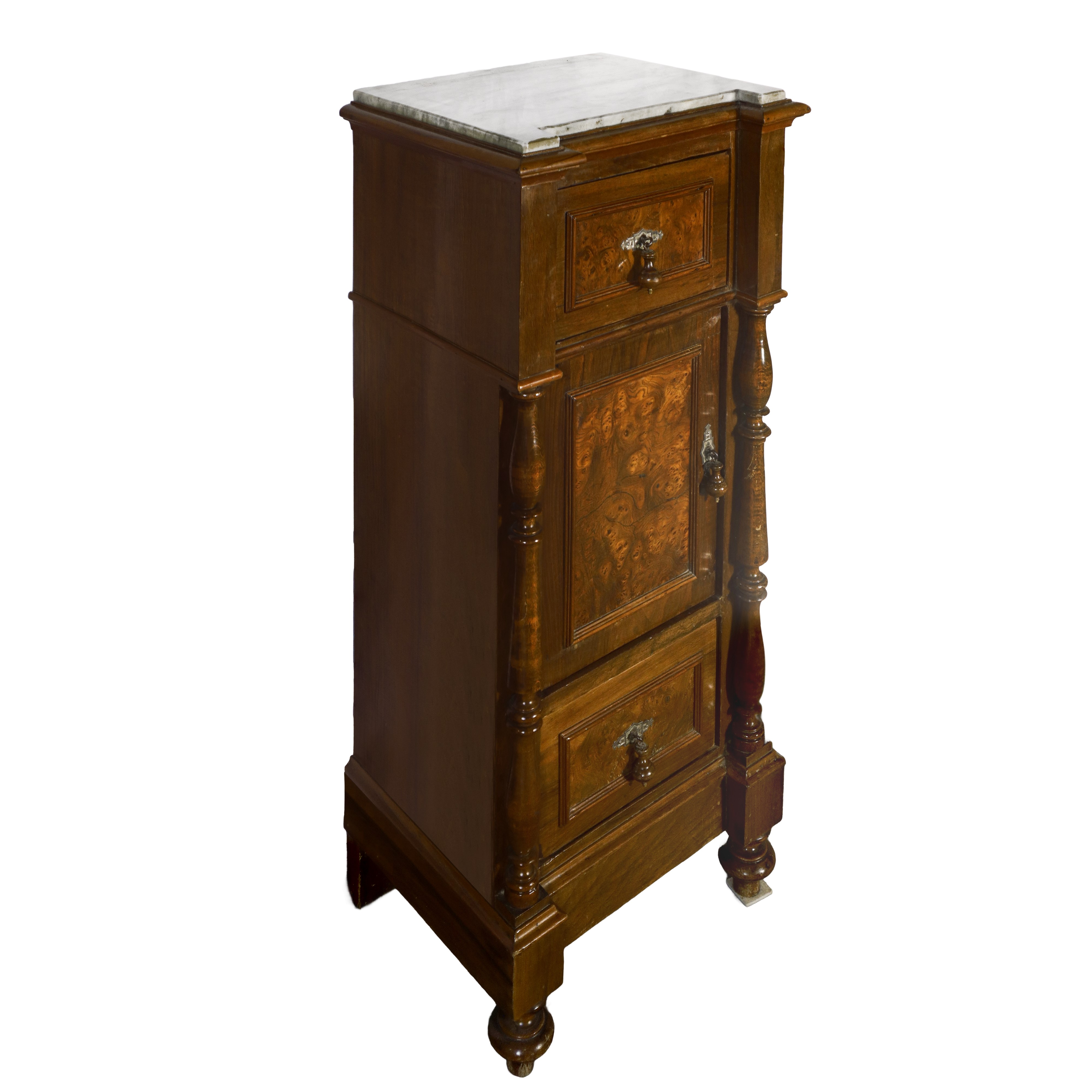 Coppia di comodini in radica di noce, h cm 96x43x33