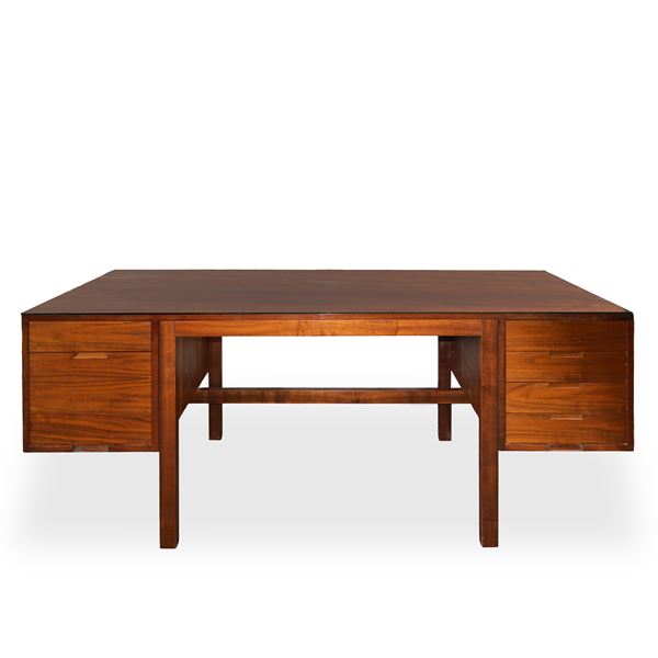 Large Canaan model desk
