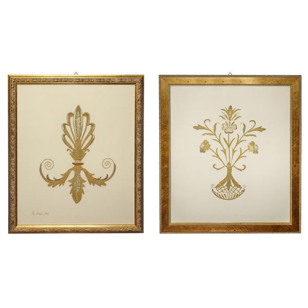 Coppia di ricami in oro all'interno di cornici in legno dorate