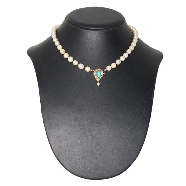 Cultured pearl necklace with 14kt gold susta
