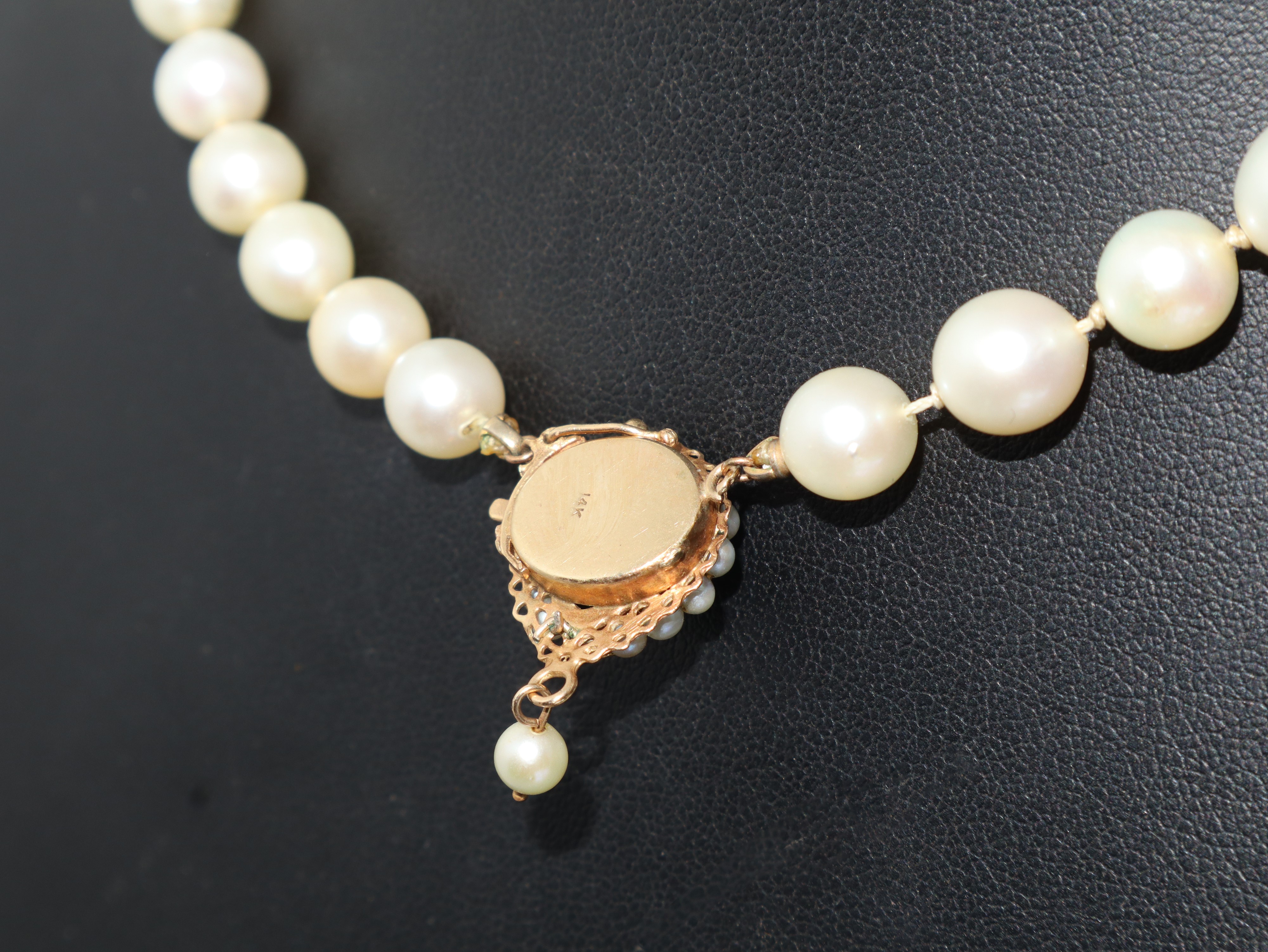 Collana di perle coltivate con chiusura in oro 14 kt, lunghezza cm 40