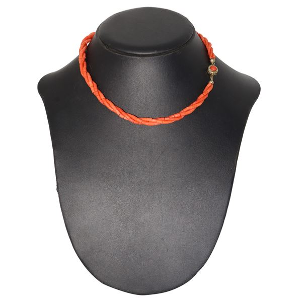 Collana in corallo mediterraneo a cannette con chiusura in argento 800