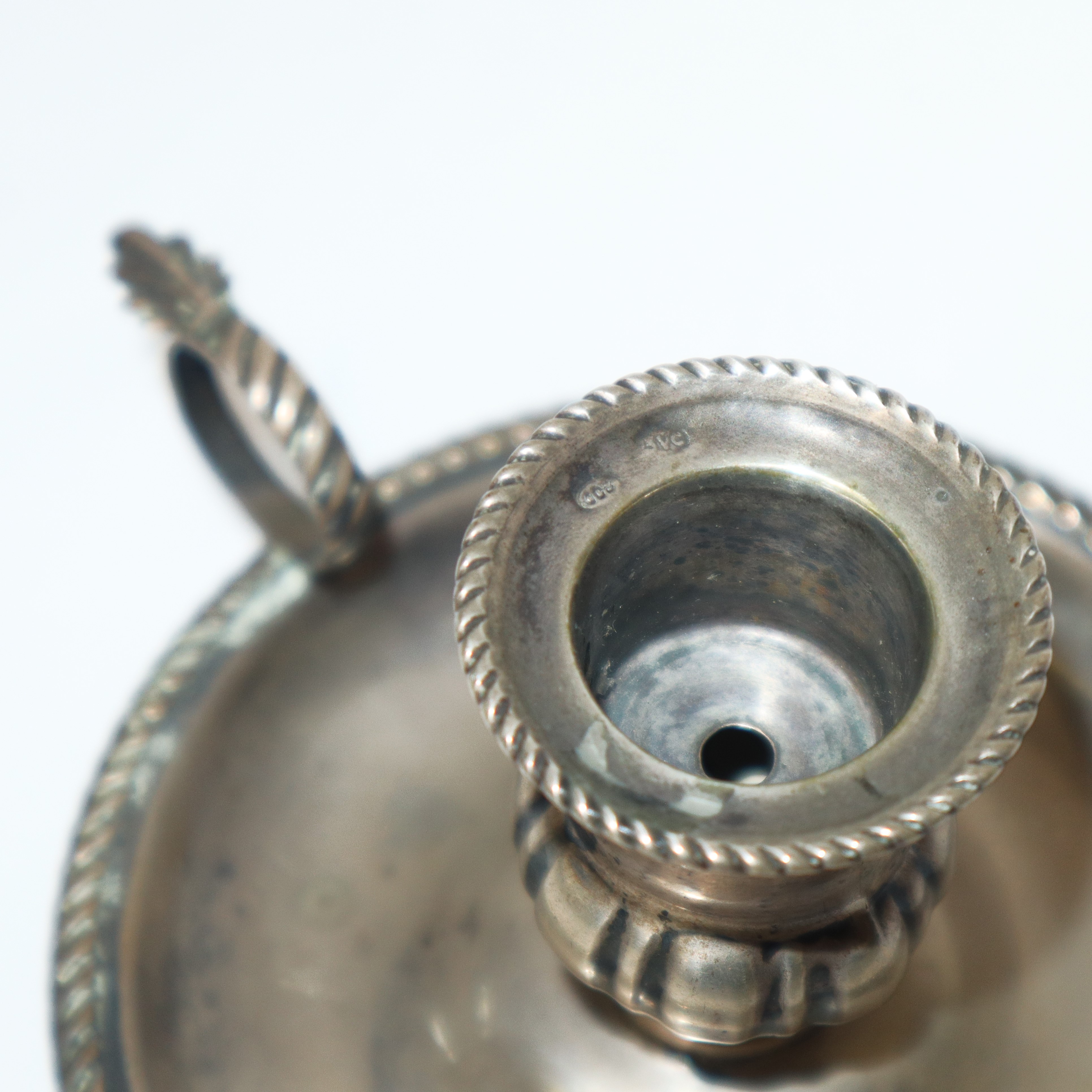 Piccola bugia in argento 800