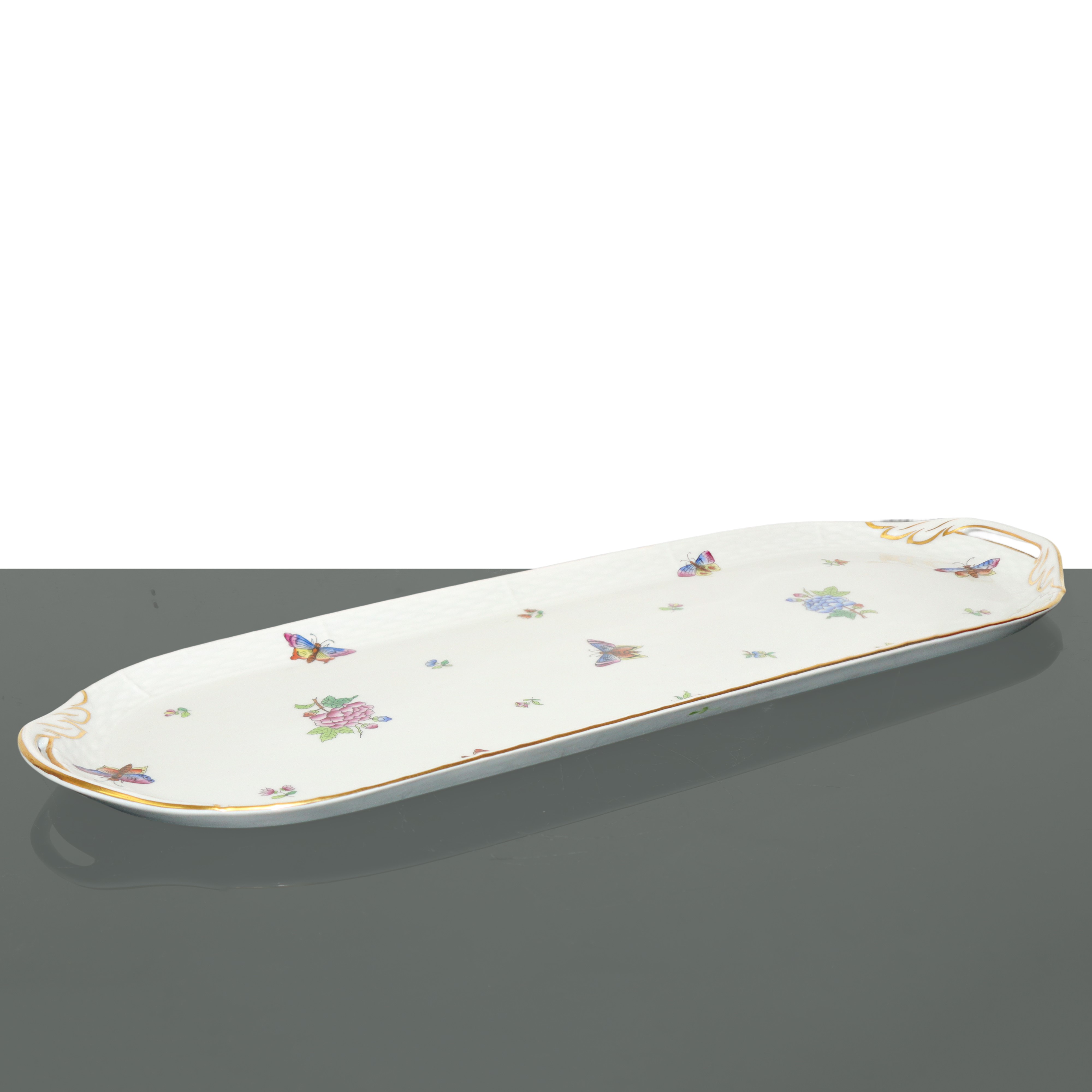 Vassoio in porcellana bianca Herend, decoro Queen Victoria