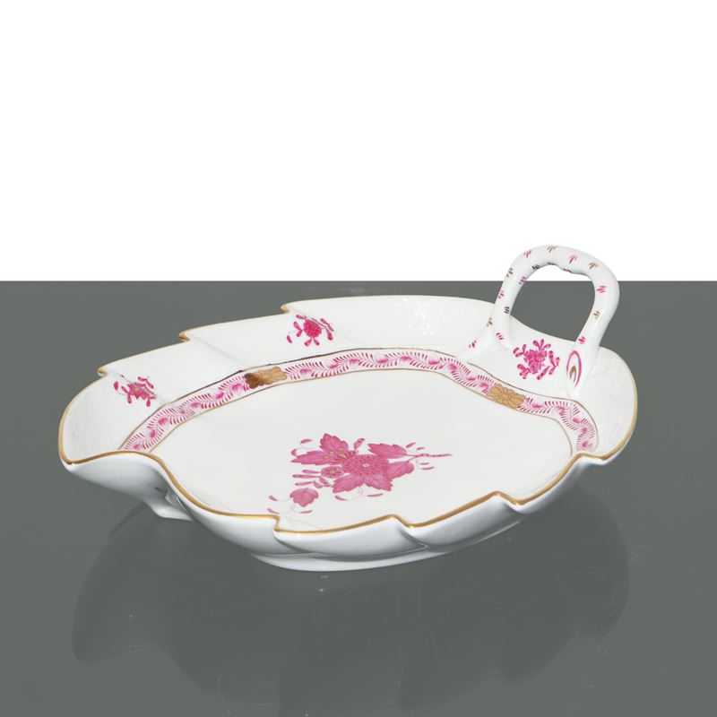 Foglia in porcellana bianca Herend decoro Apponyi fucsia reale
