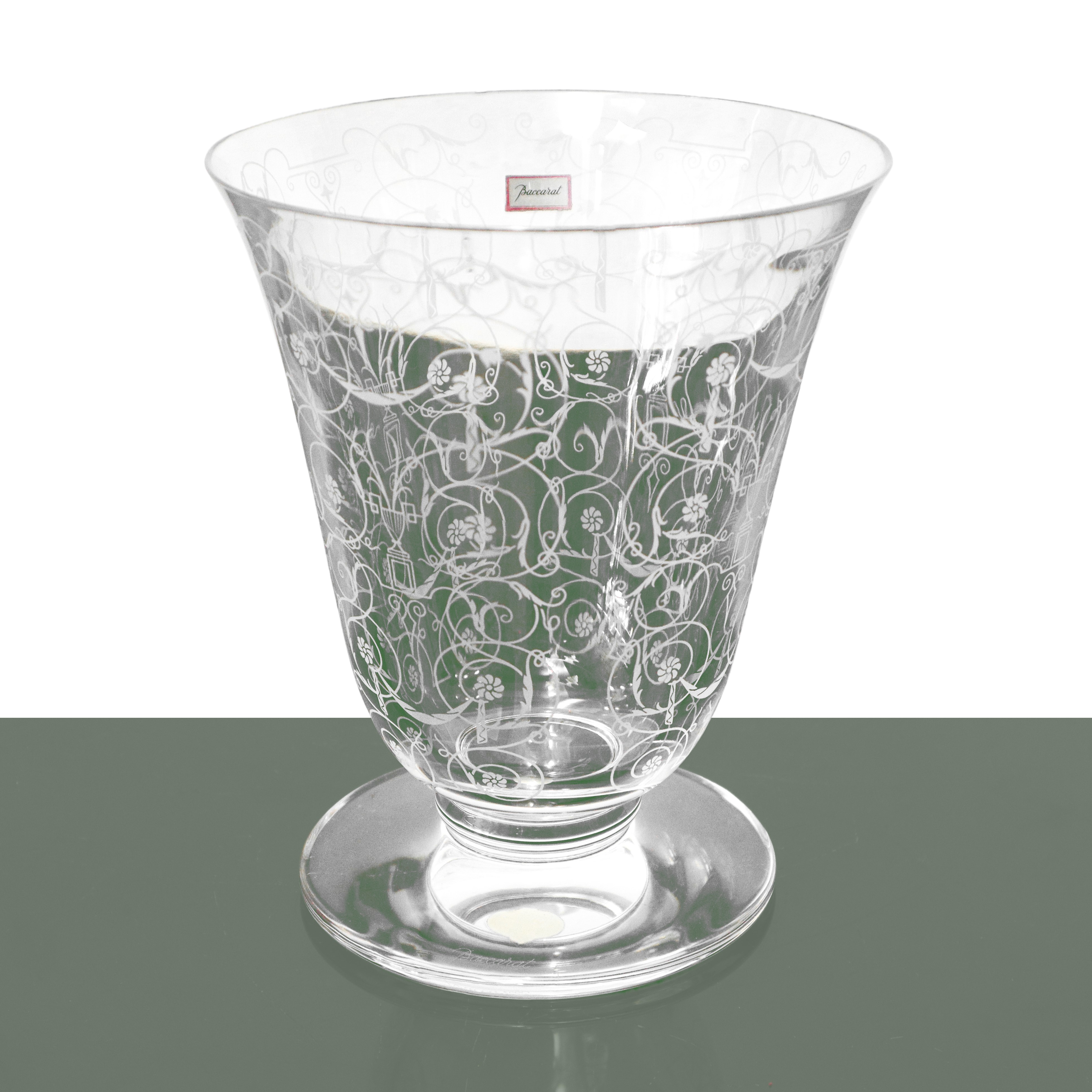 Vaso in cristallo modello Michelangelo decorato con arabeschi incisi all'acido