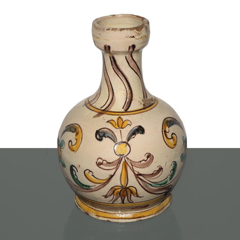Vaso a bottiglia in maiolica di Caltagirone