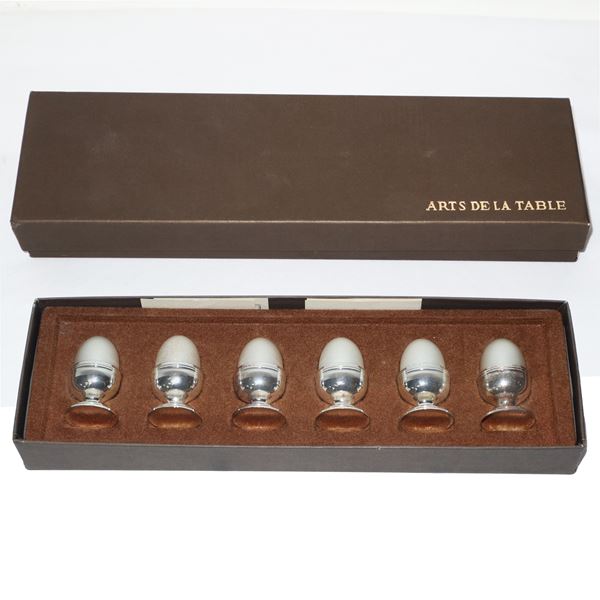 N°12 Segnaposto a guisa di uovo in metallo argenato