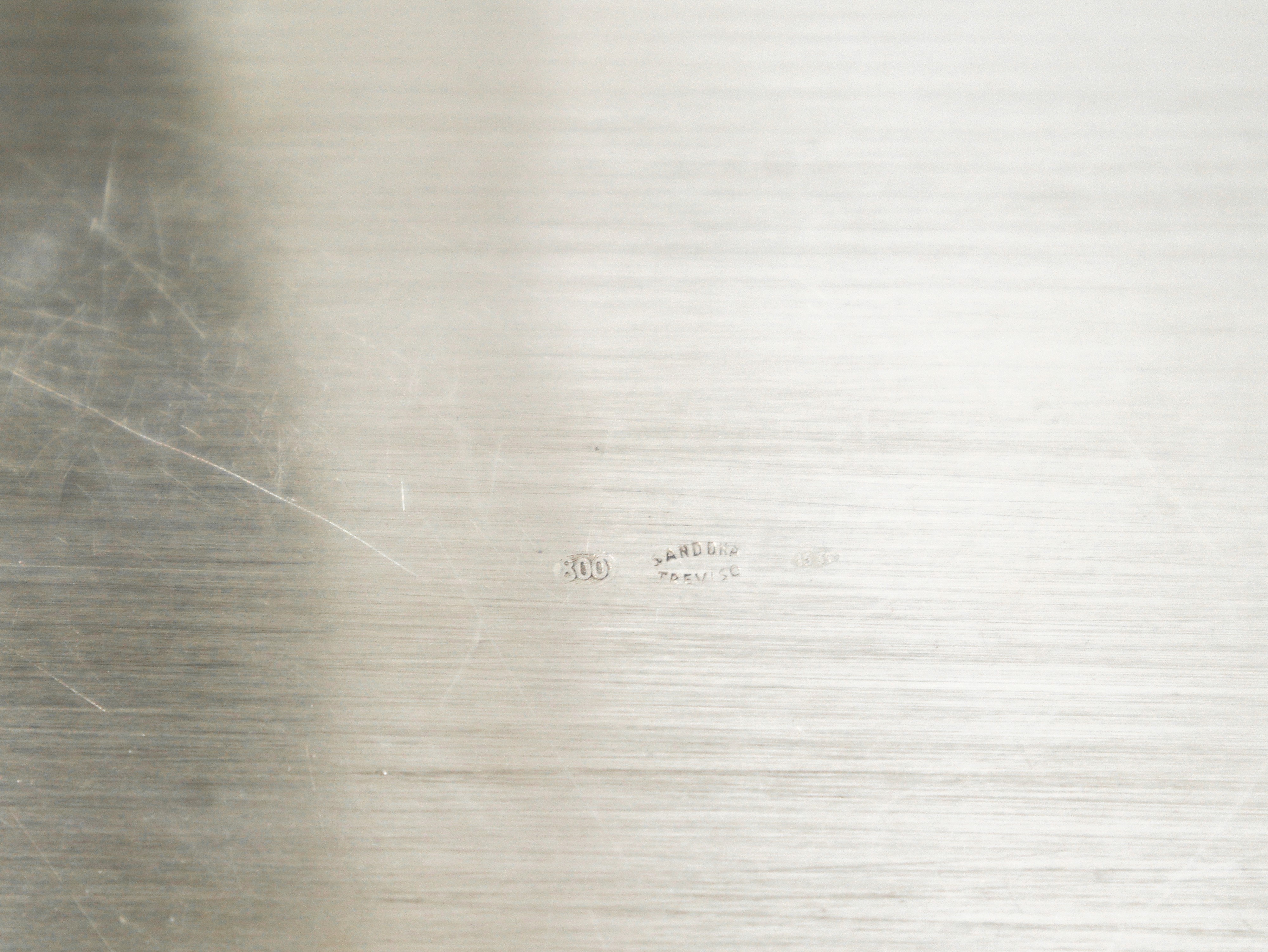 Vassoio ovale in argento 800 con bordo a ringhierina