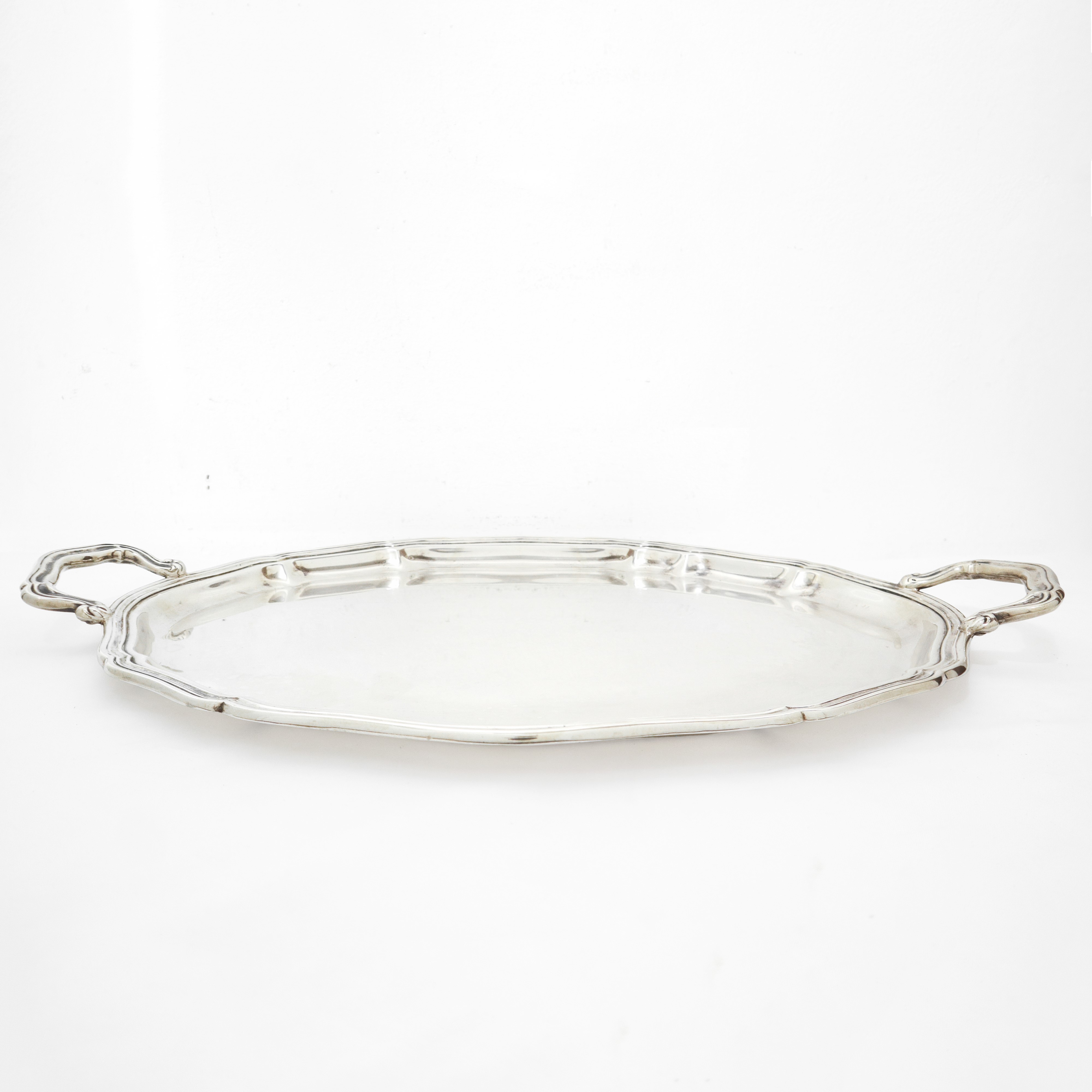 Vassoio ovale in argento 800 con prese