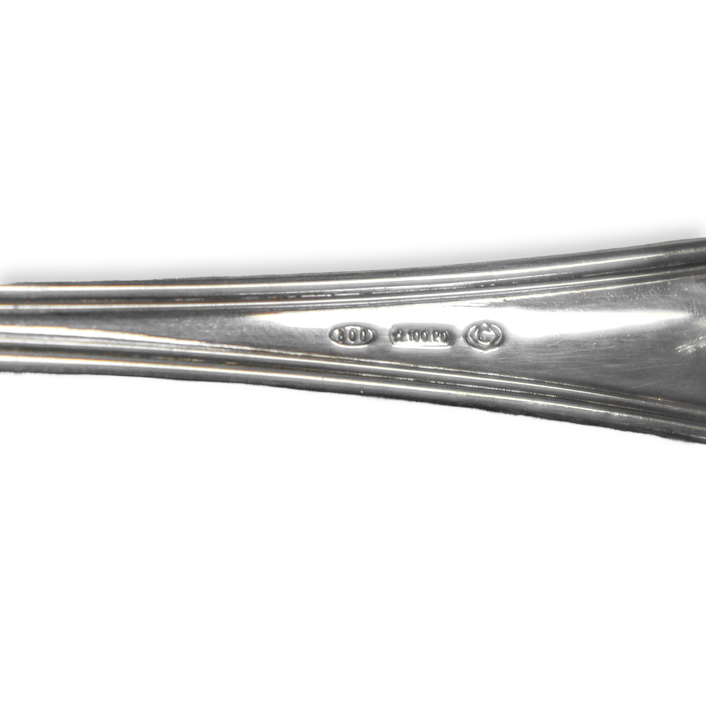 Piccolo cucchiaio da salsiera in argento 800