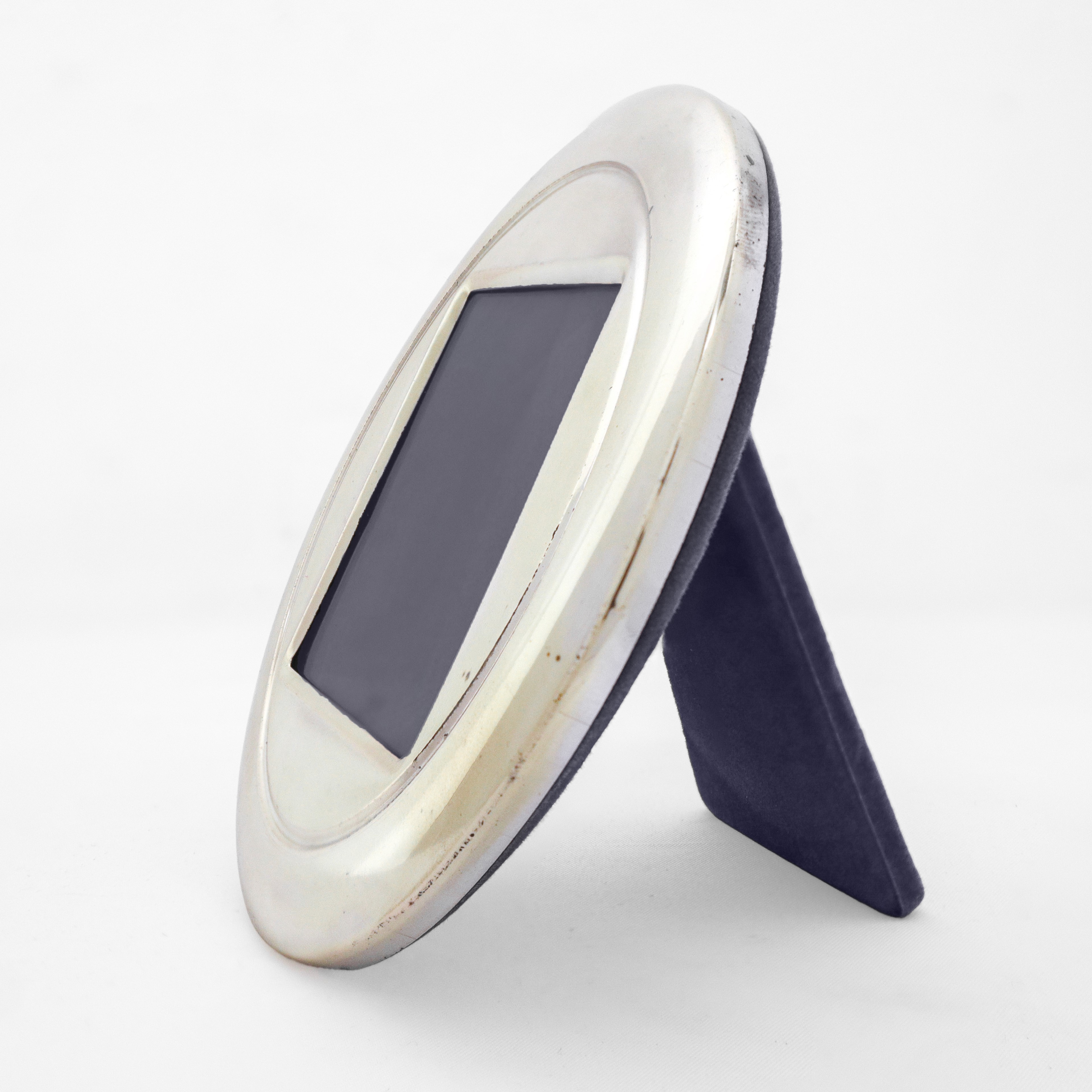 Cornice portafoto rotonda in lamina d'argento con vano portafoto quadrato