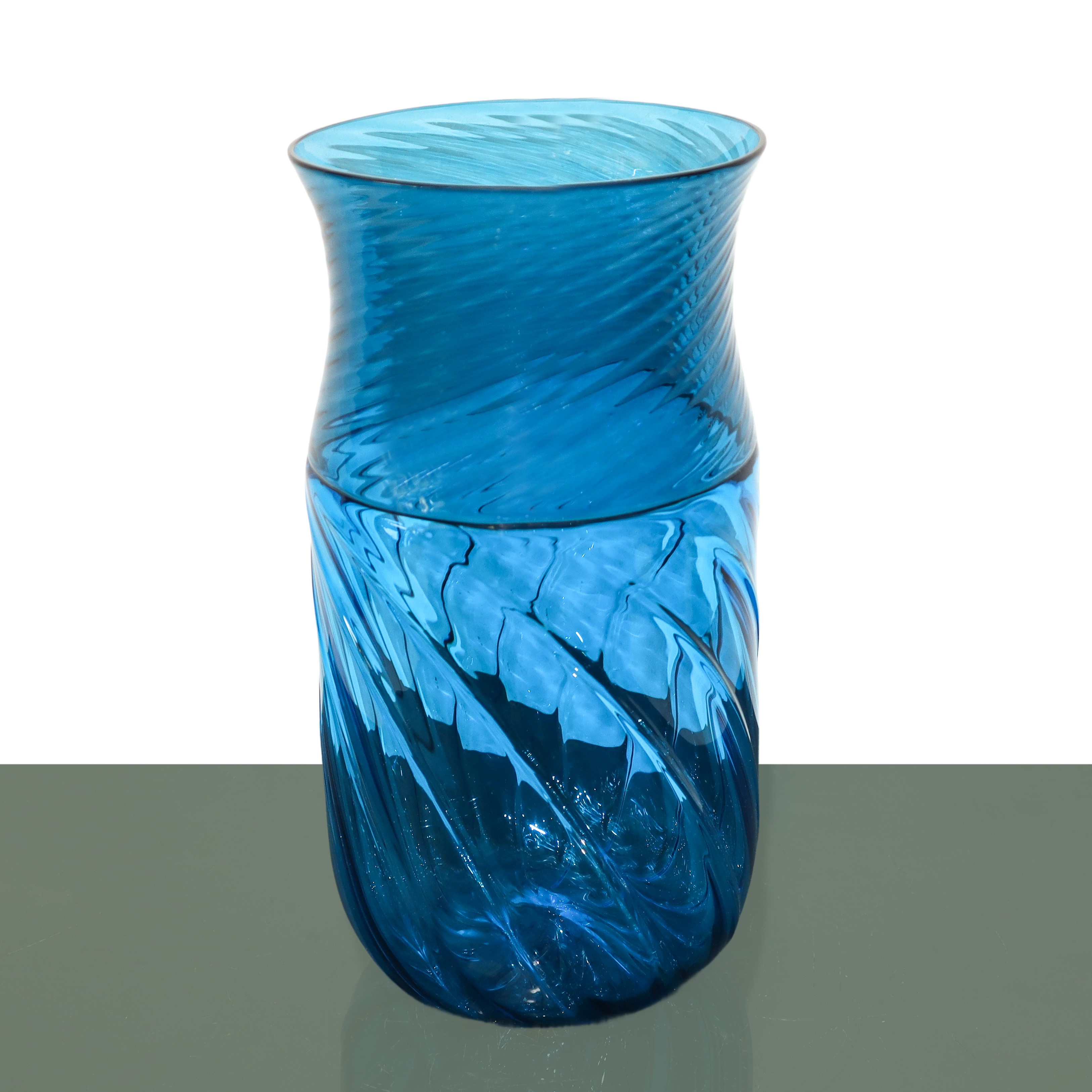 Vaso Opulus in vetro blu