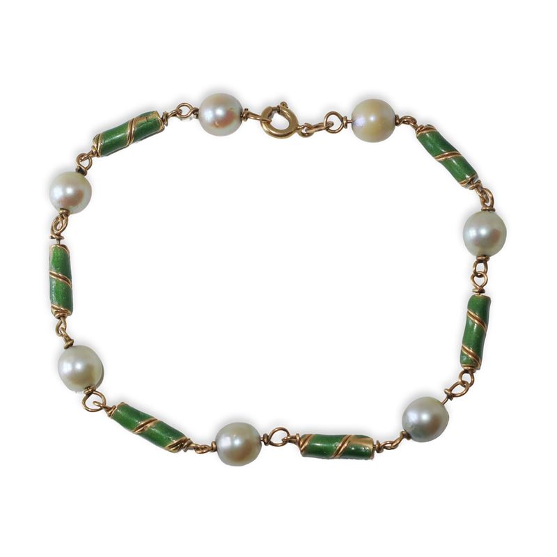 Bracciale in oro 750 con perle e smalti verdi, gr 9,5
