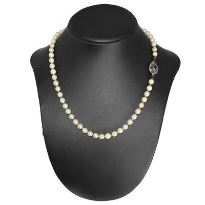 Collana in perle con chiusura in oro giallo 750, lunghezza cm 55