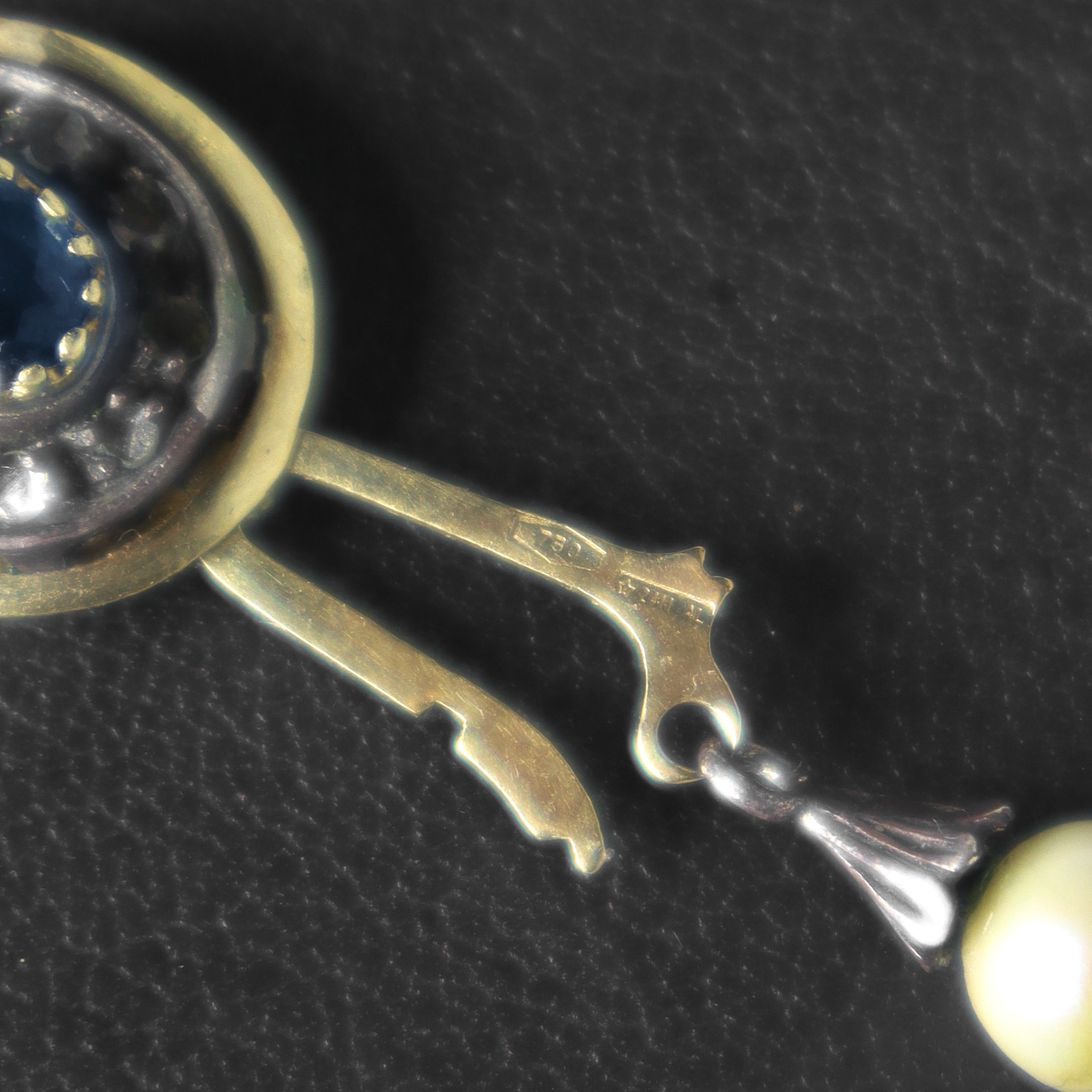 Collana in perle con chiusura in oro giallo 750, lunghezza cm 55