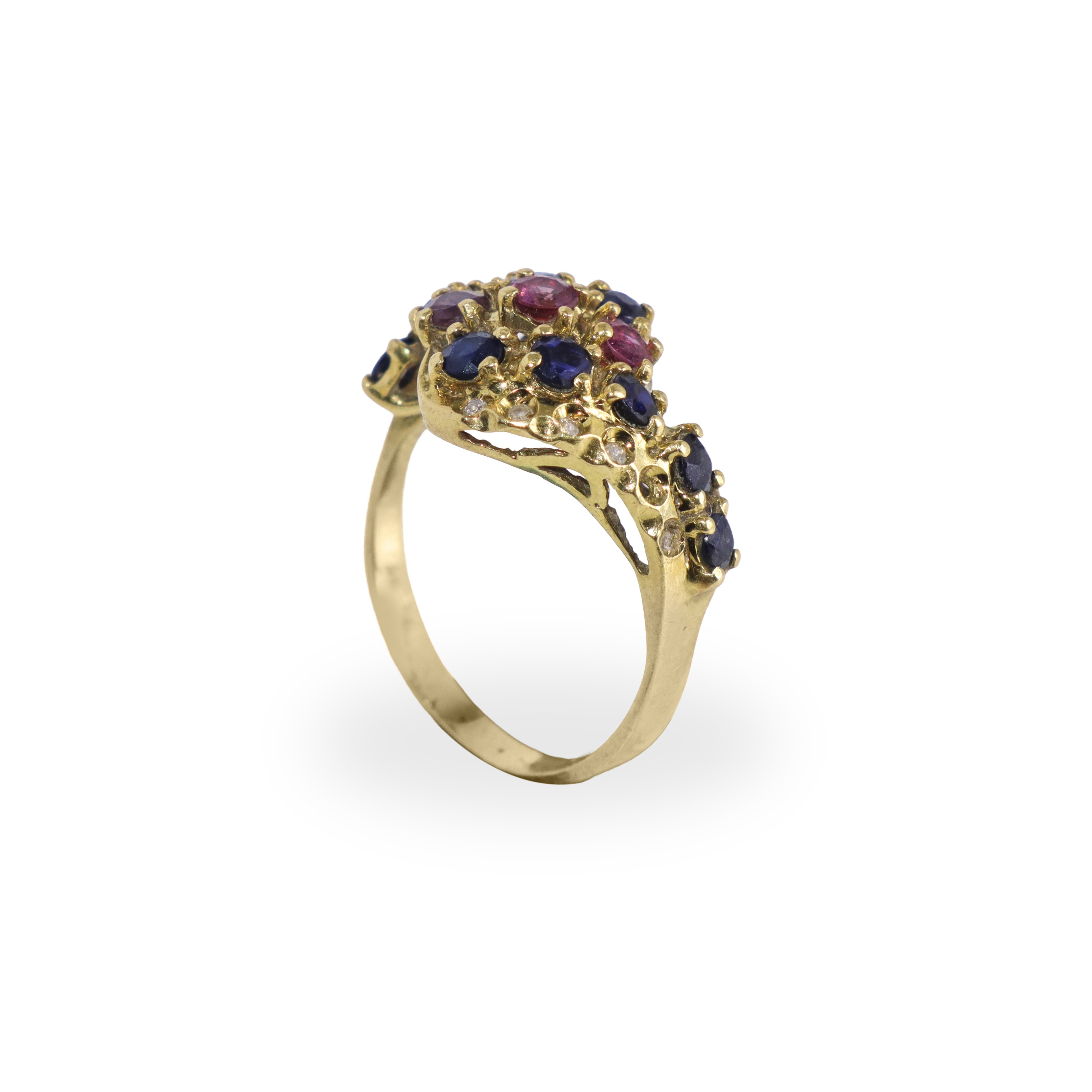 Anello in oro giallo 750 con zaffiri, tormaline rosa e diamanti, mis. 15 gr.