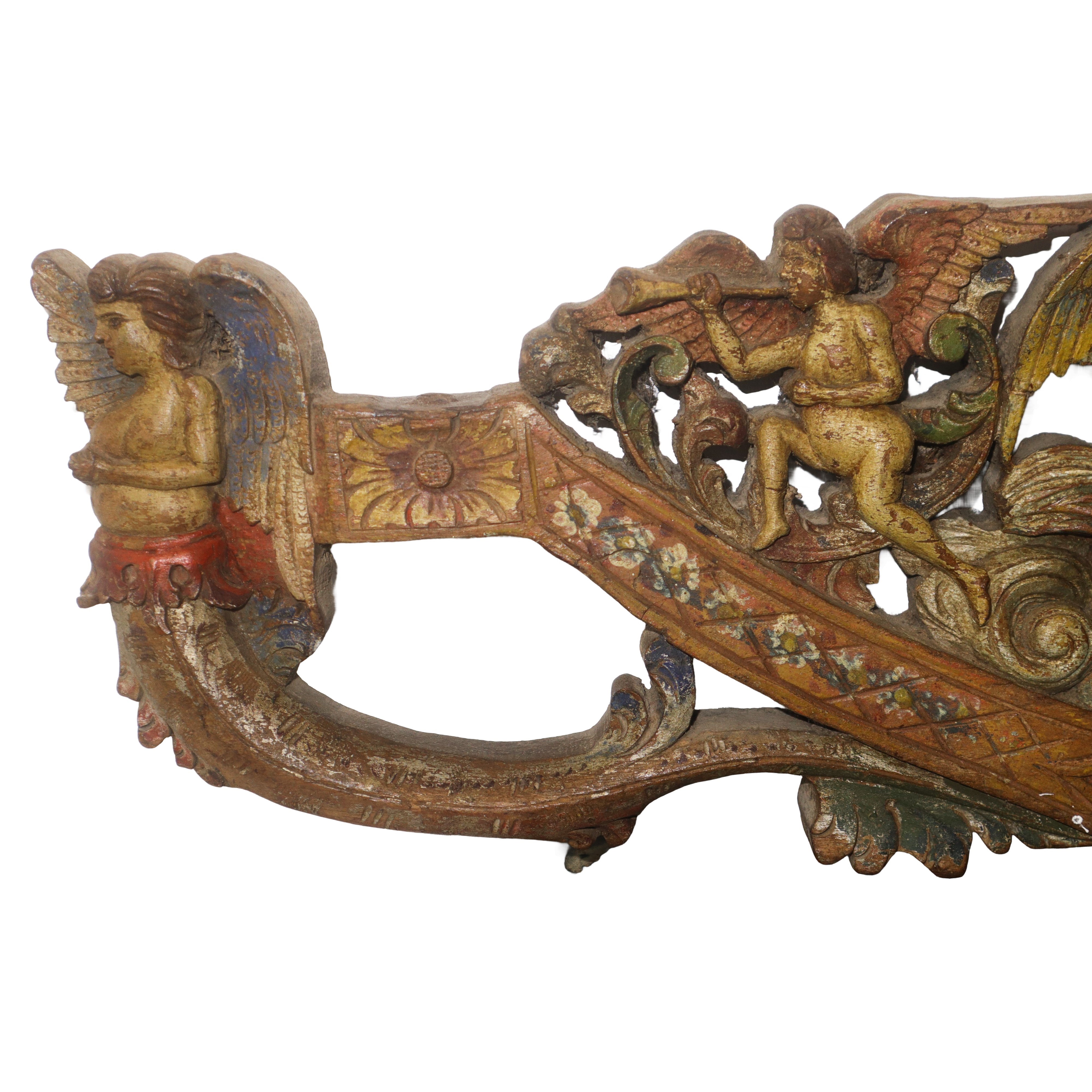 Chiave di carretto in legno laccato policromo con rappresentazione dell'Annunciazione con angeli ...