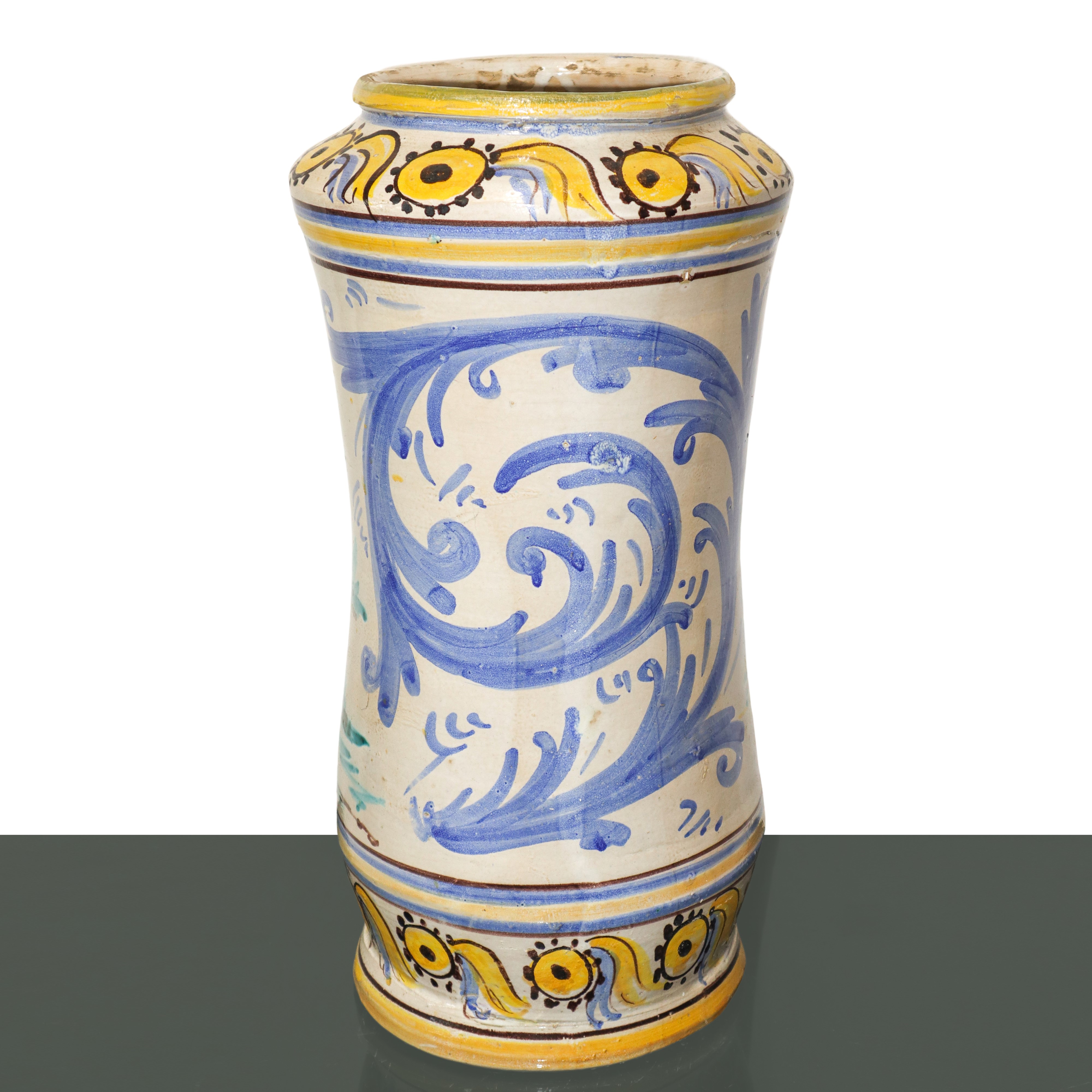 Grande cilindro in maiolica di Caltagirone dipinto policromo con raffigurazione di pupi siciliani