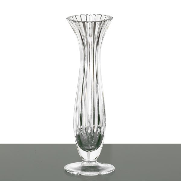 Crystal bud vase with fluted body