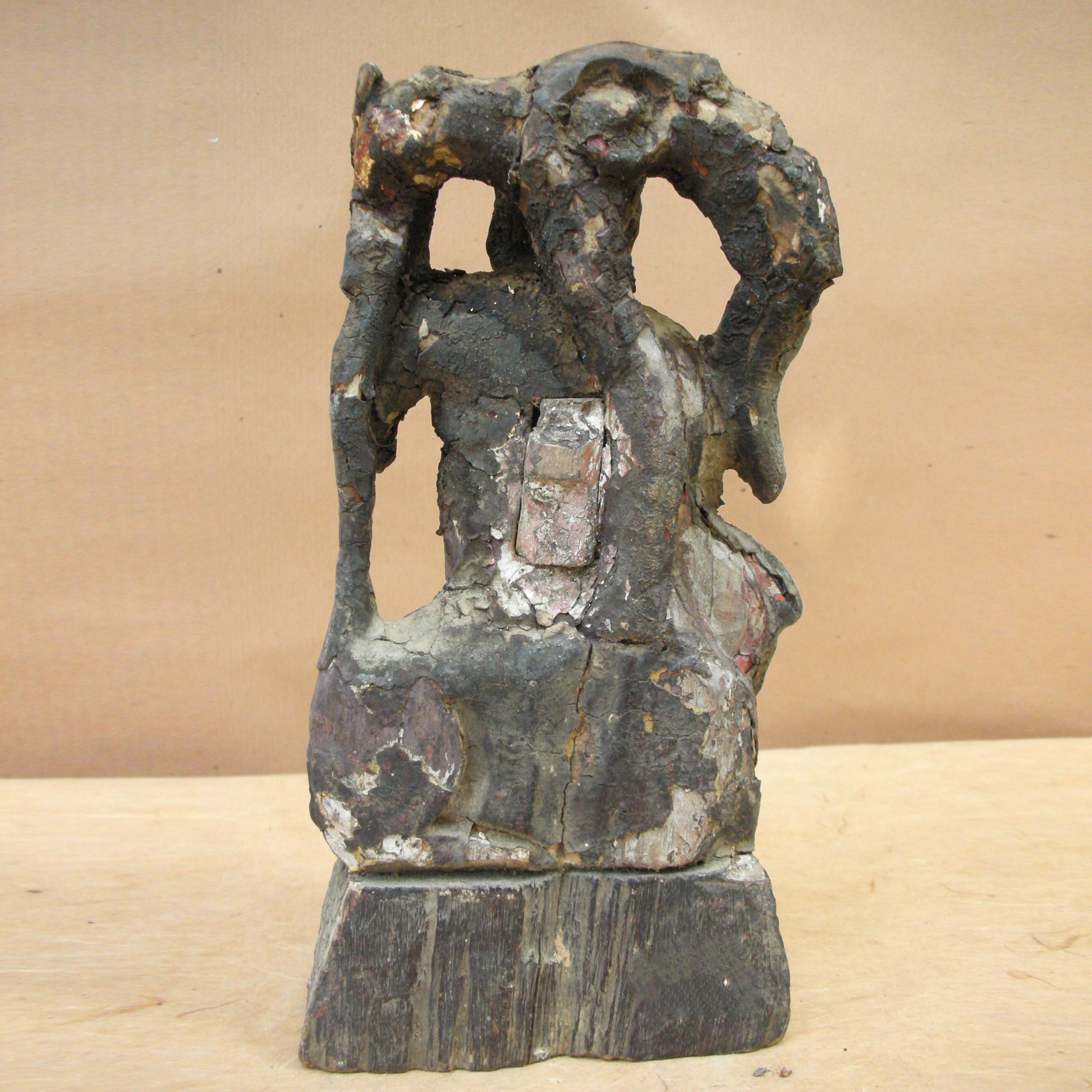 Dio della Medicina, scultura in legno