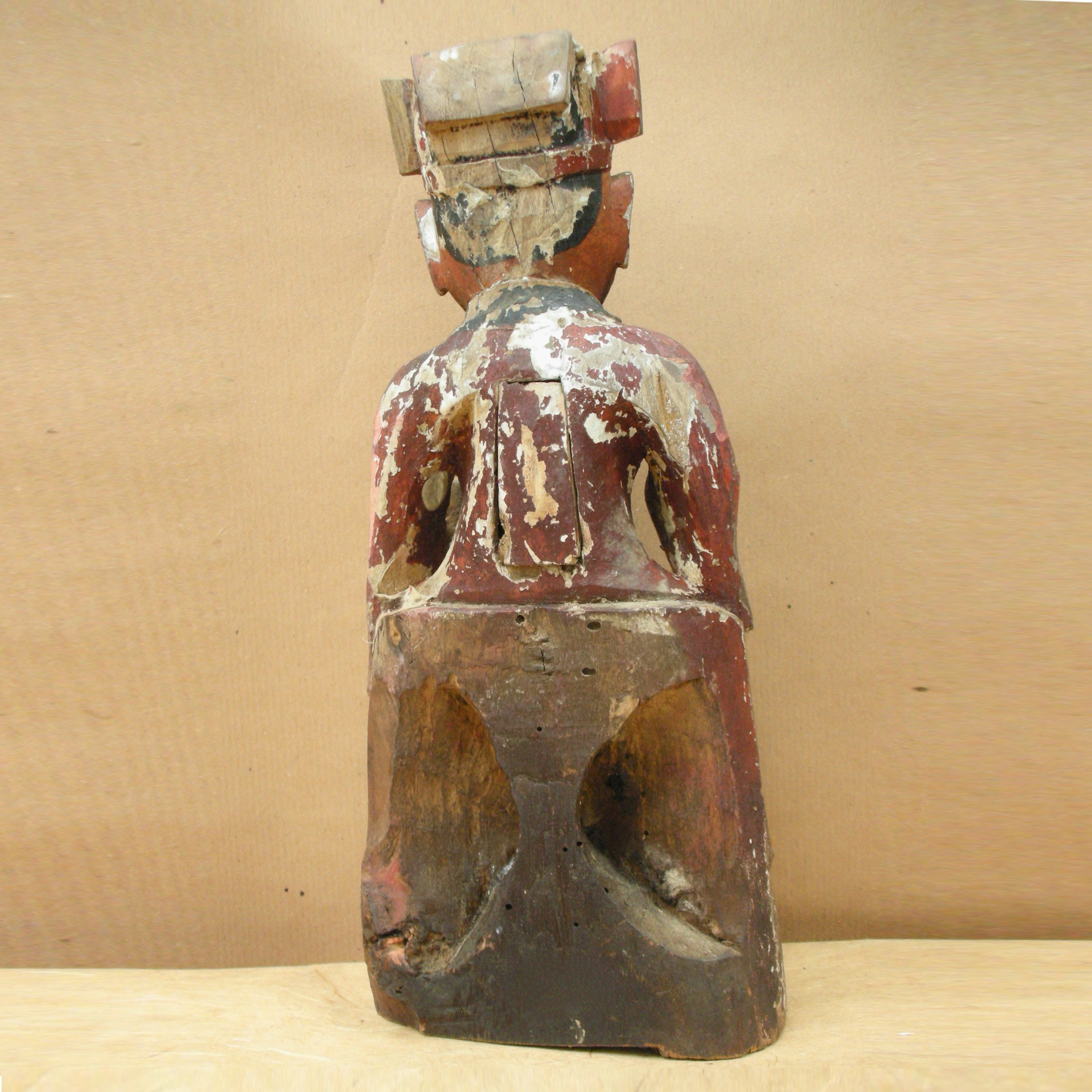 Giudice, scultura in legno