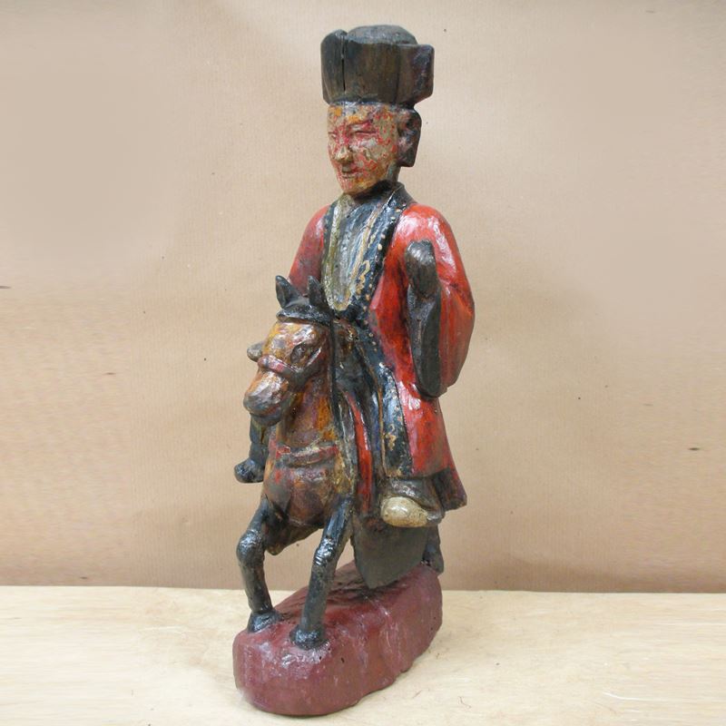 Giudice, scultura in legno