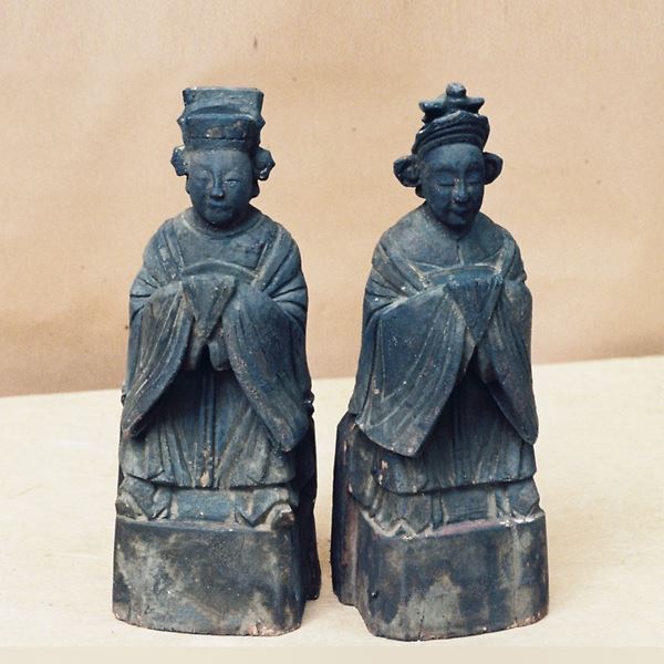 Coppia di statuette in legno, Moglie e marito
